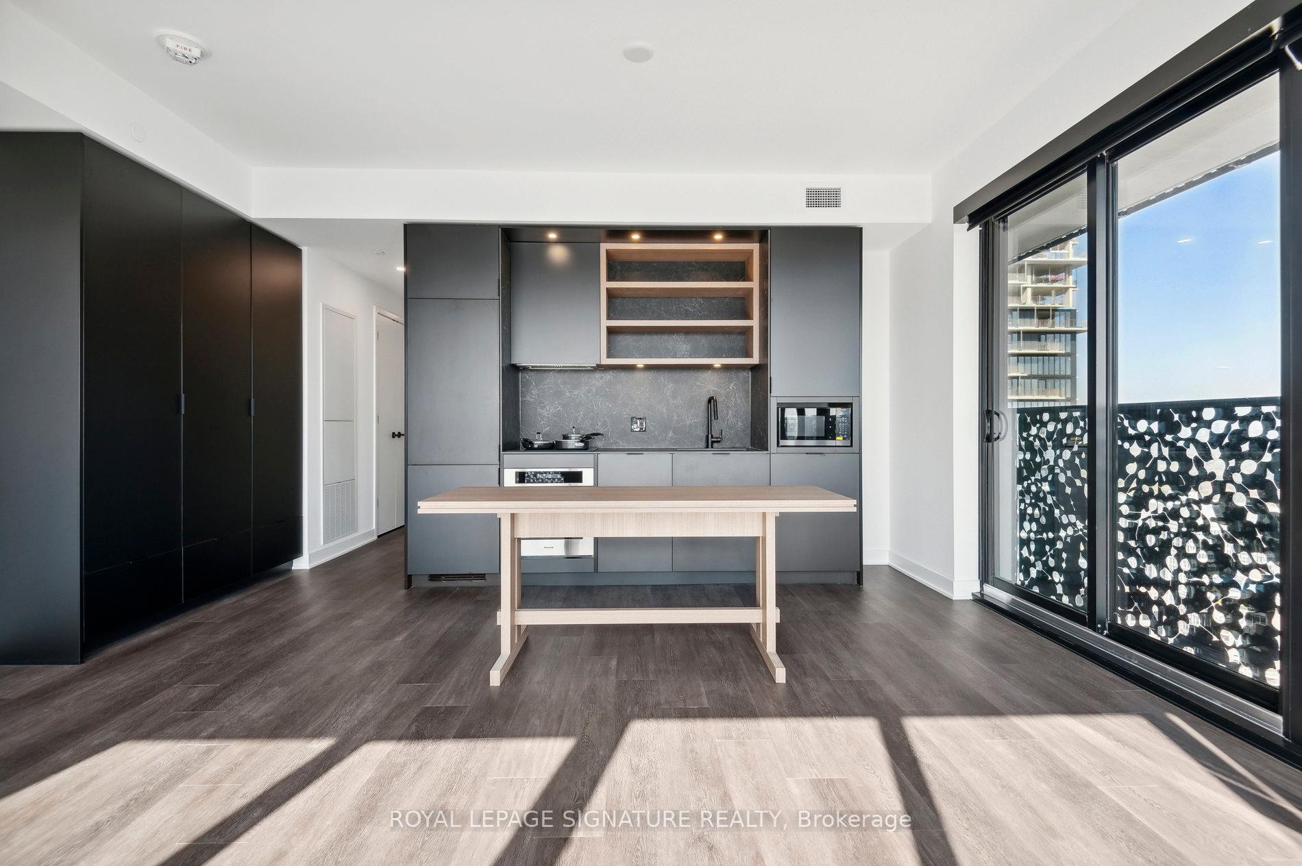 3703-55 Charles Street E, Toronto, ON - Indoor