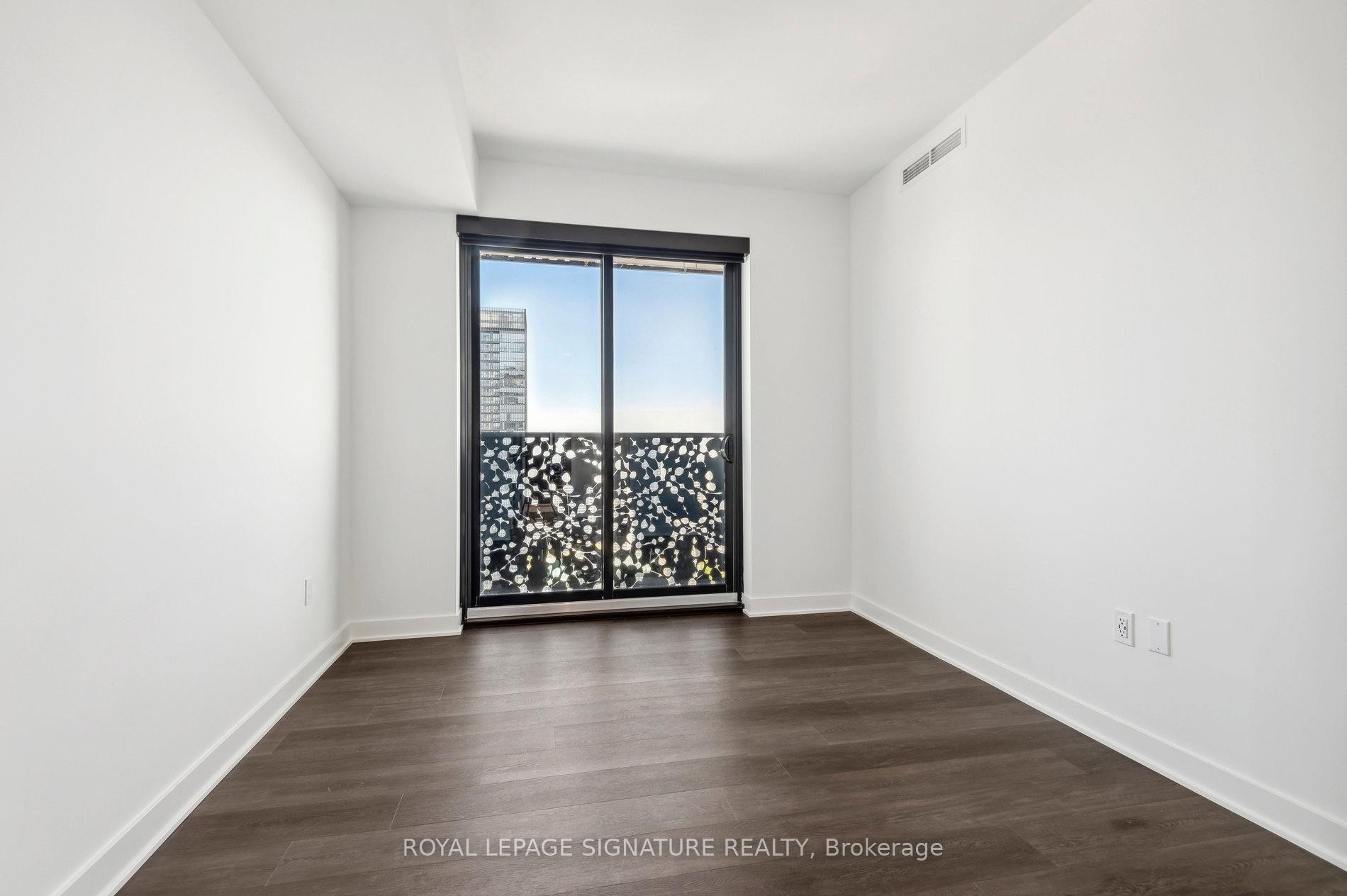 3703-55 Charles Street E, Toronto, ON - Indoor Photo Showing Other Room