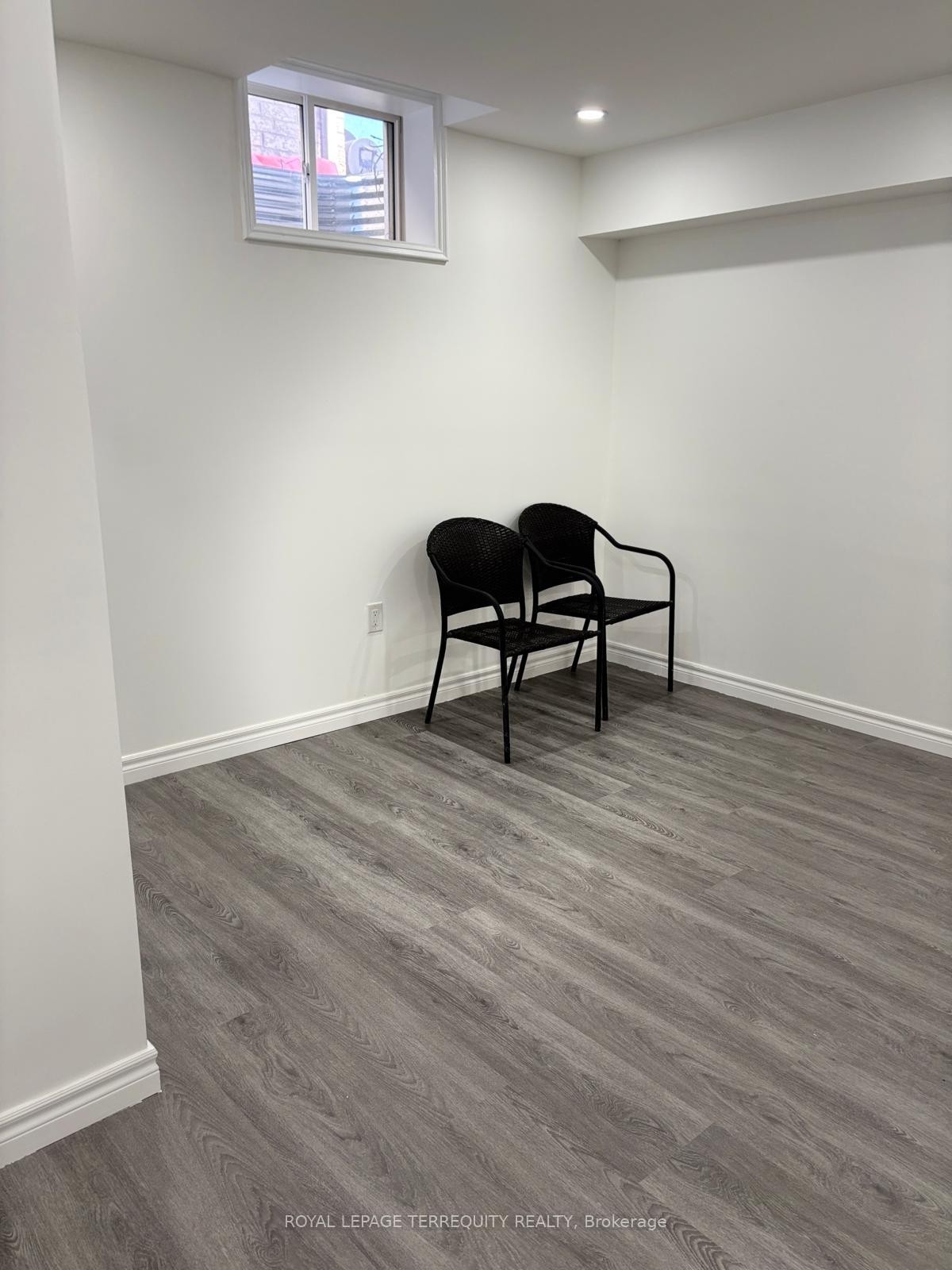 Bsmt-41 Jack Potts Way, Clarington, ON - Indoor