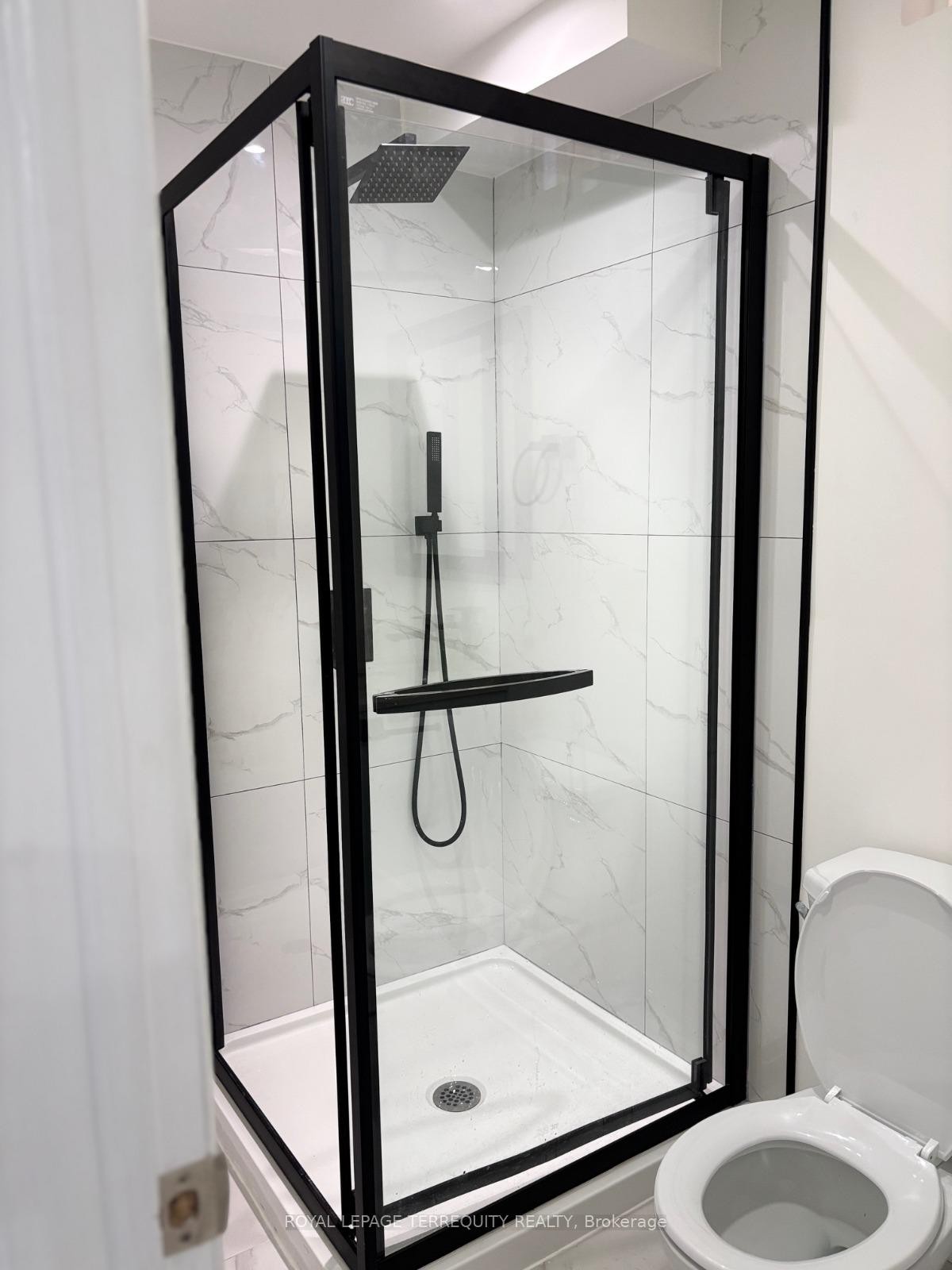 Bsmt-41 Jack Potts Way, Clarington, ON - Indoor Photo Showing Bathroom