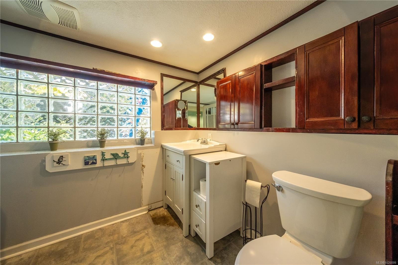 328 Seventh St, Nanaimo, BC