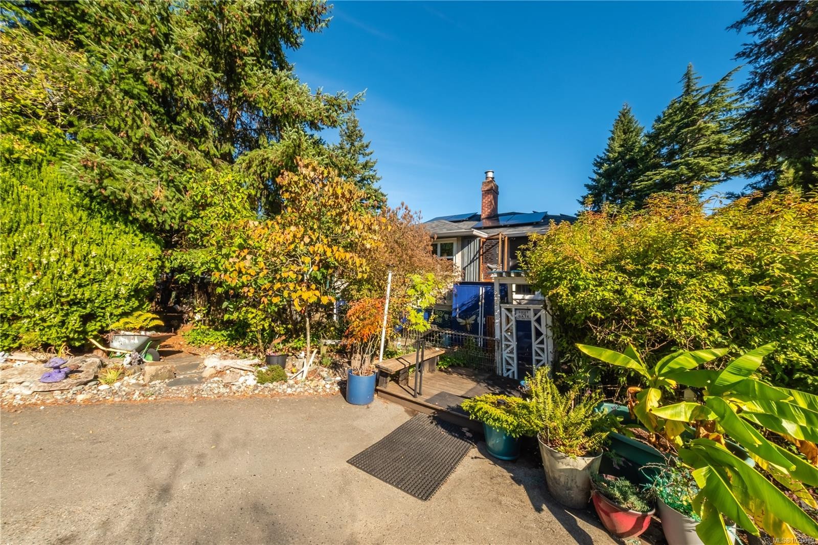 328 Seventh St, Nanaimo, BC
