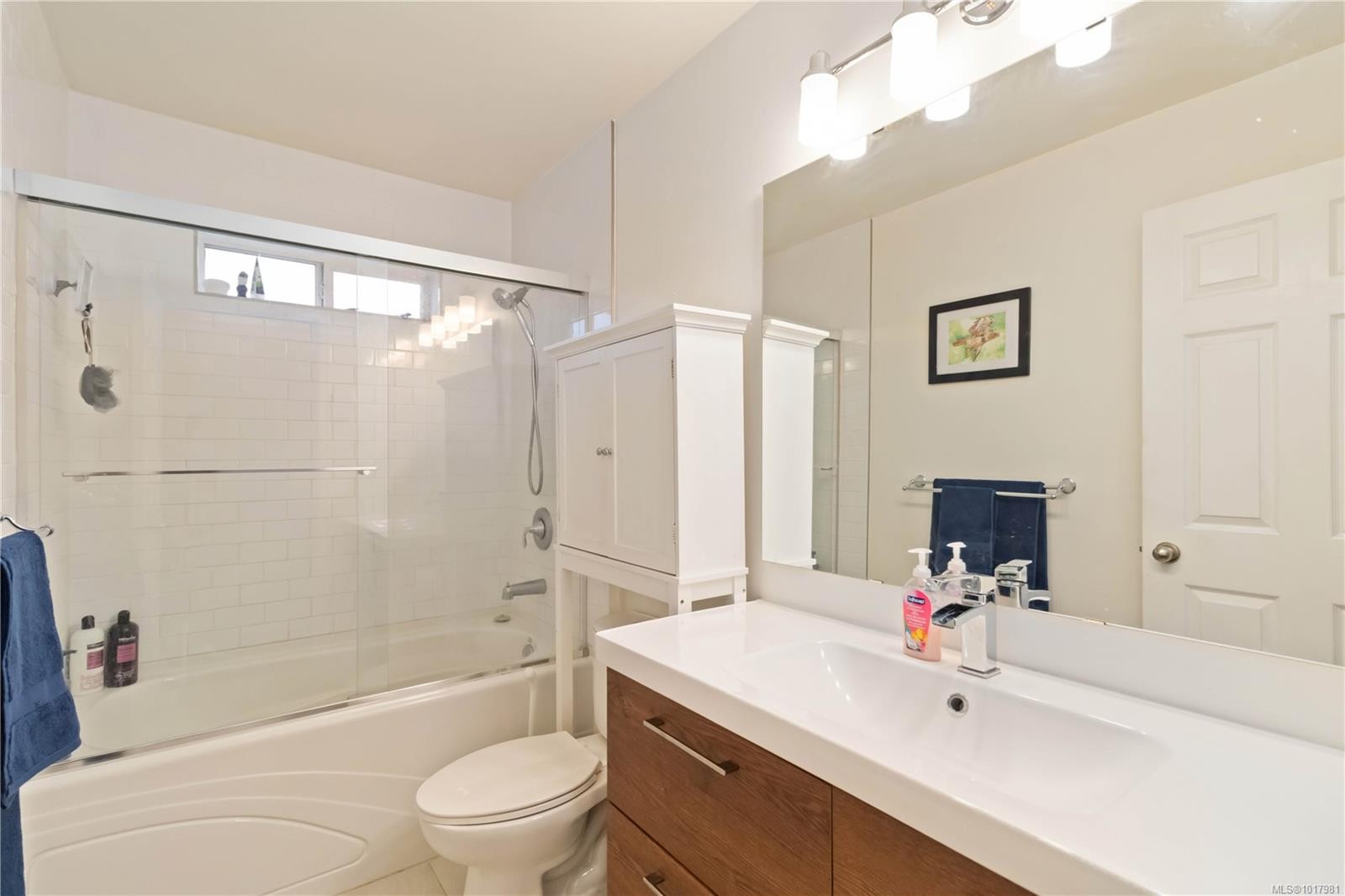 211-2849 Peatt Rd, Langford, BC