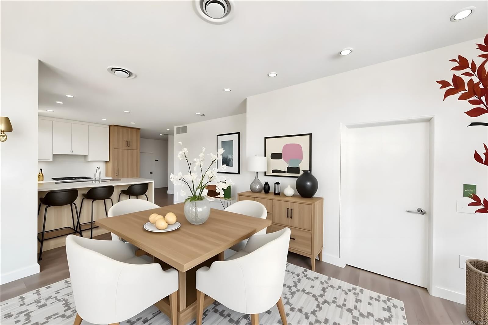 204-9570 Fifth St, Sidney, BC - Indoor Photo Showing Dining Room