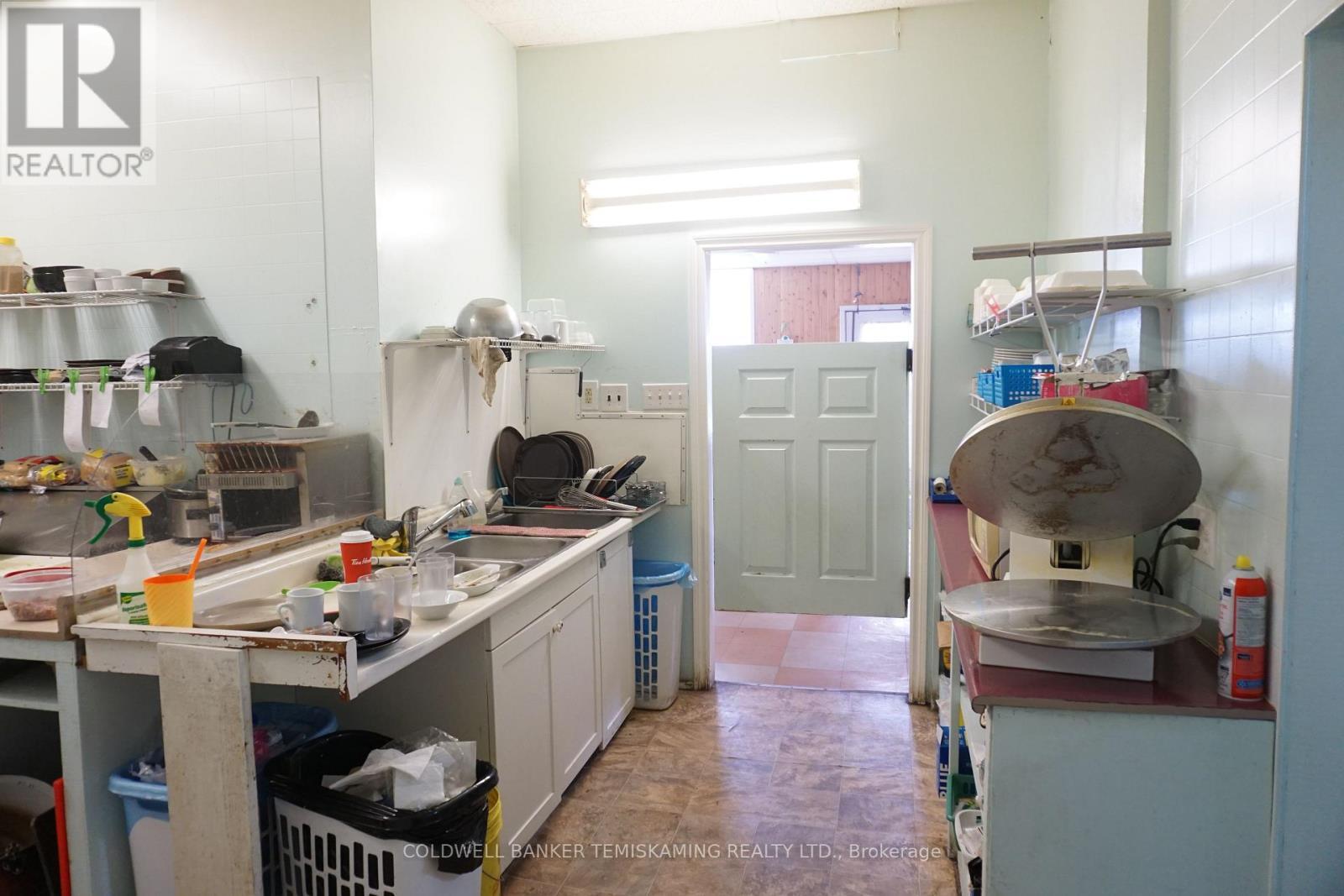 39 Third Street, Englehart, ON