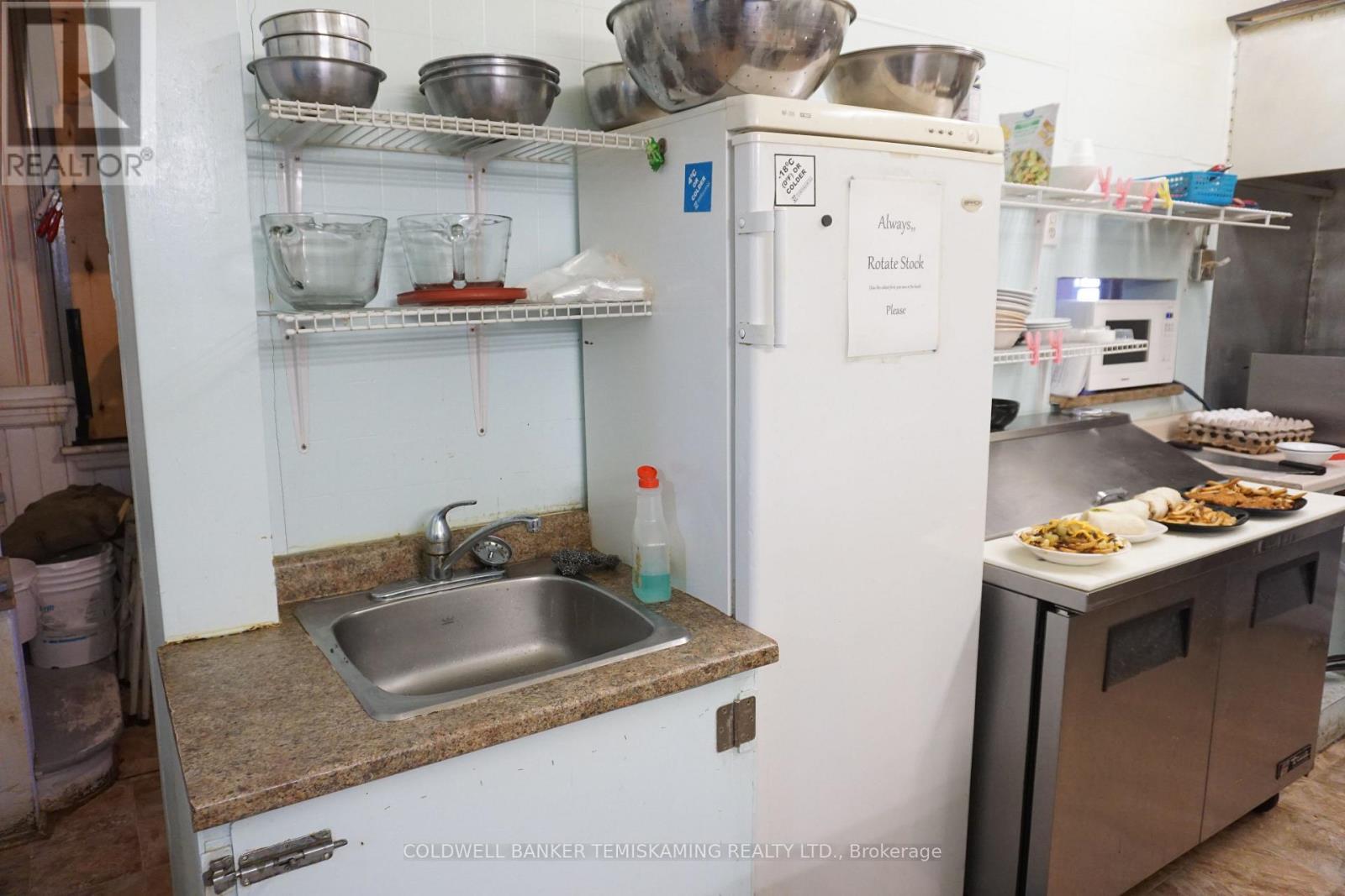 39 Third Street, Englehart, ON