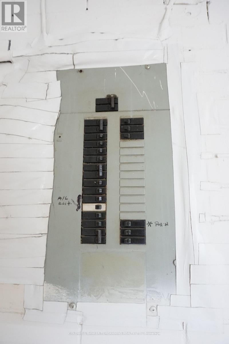 39 Third Street, Englehart, ON