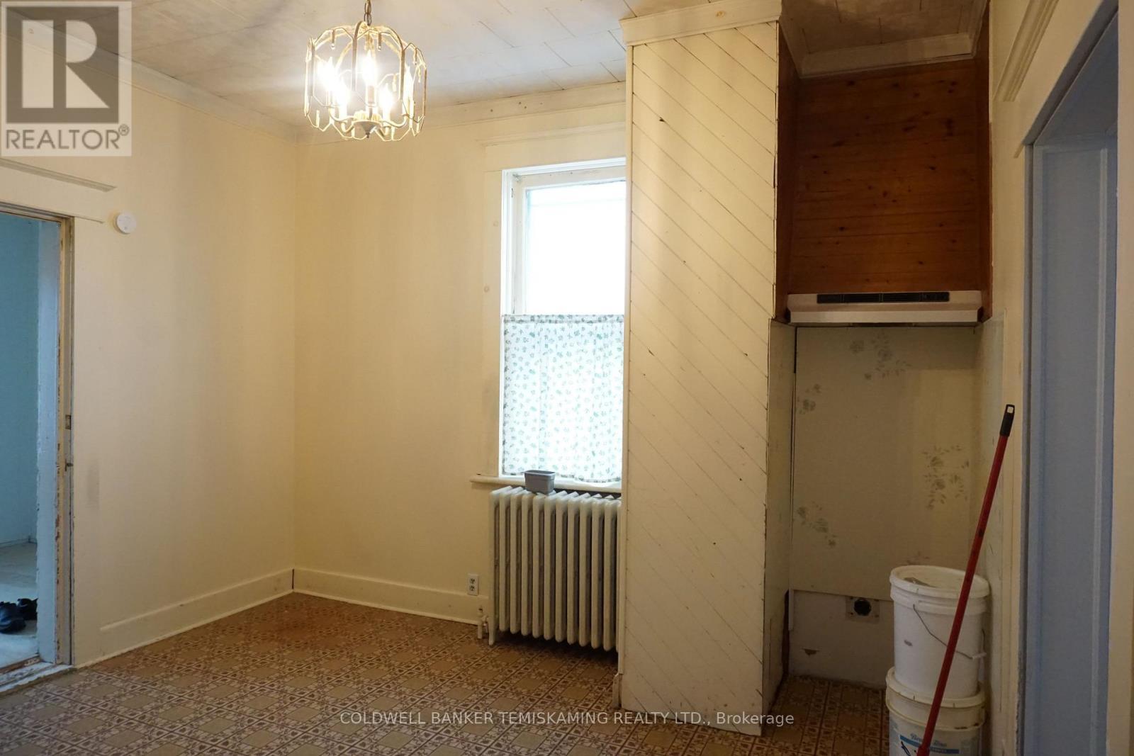 39 Third Street, Englehart, ON