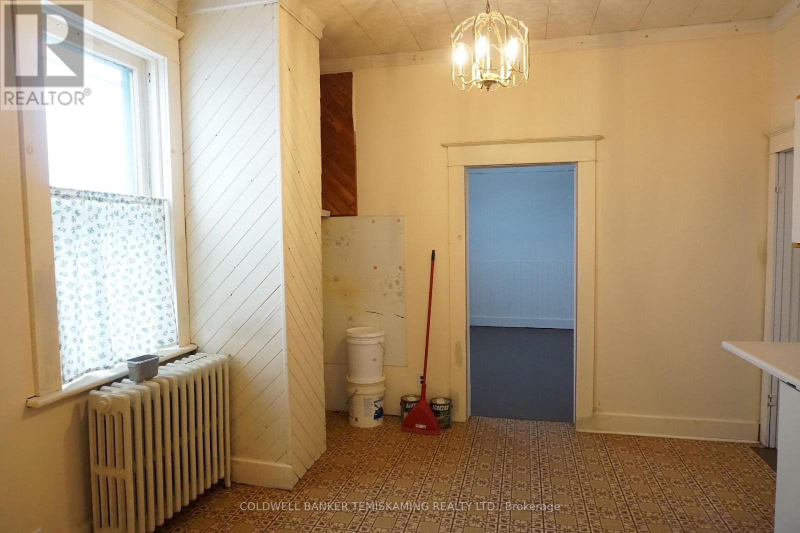 39 Third Street, Englehart, ON