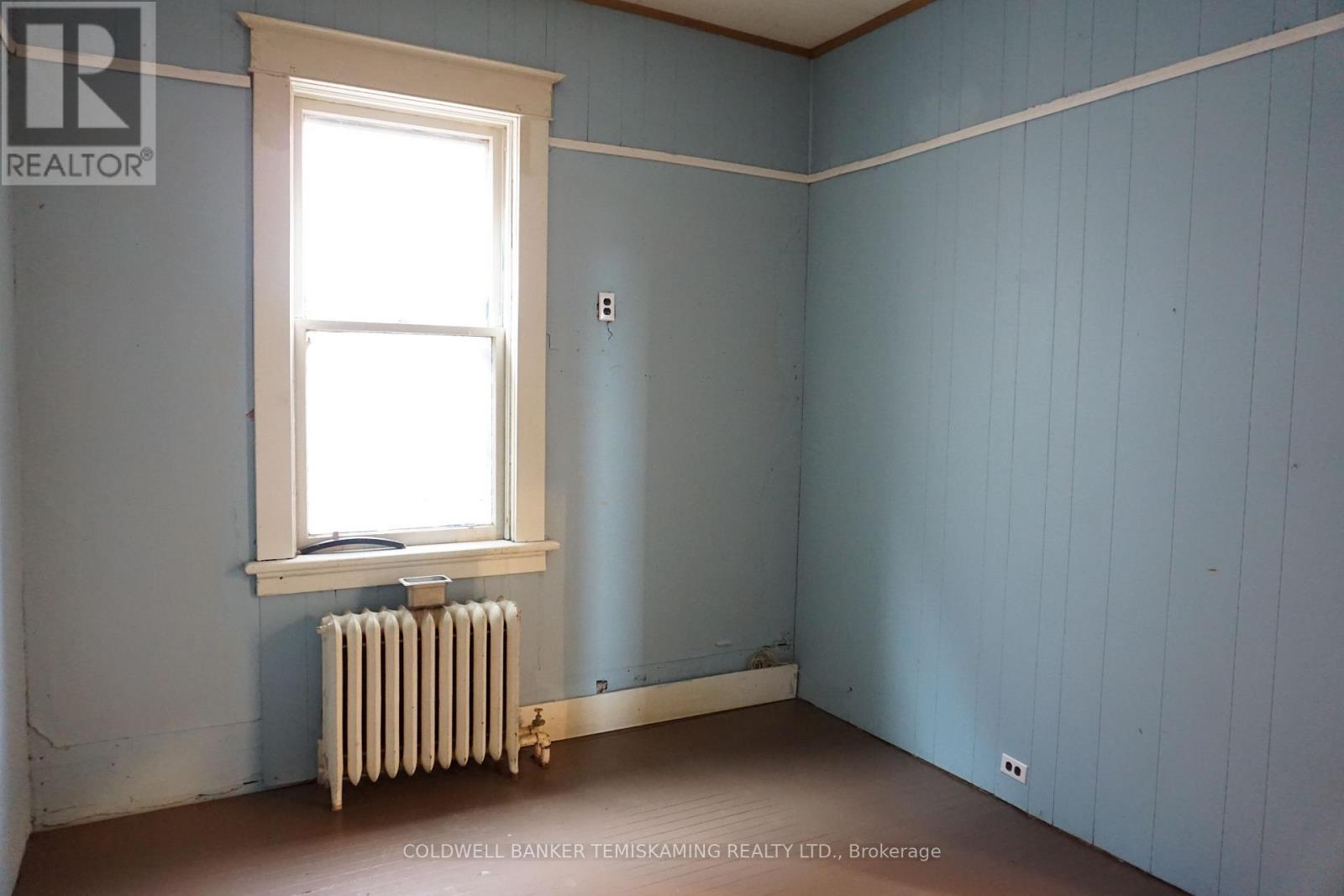 39 Third Street, Englehart, ON