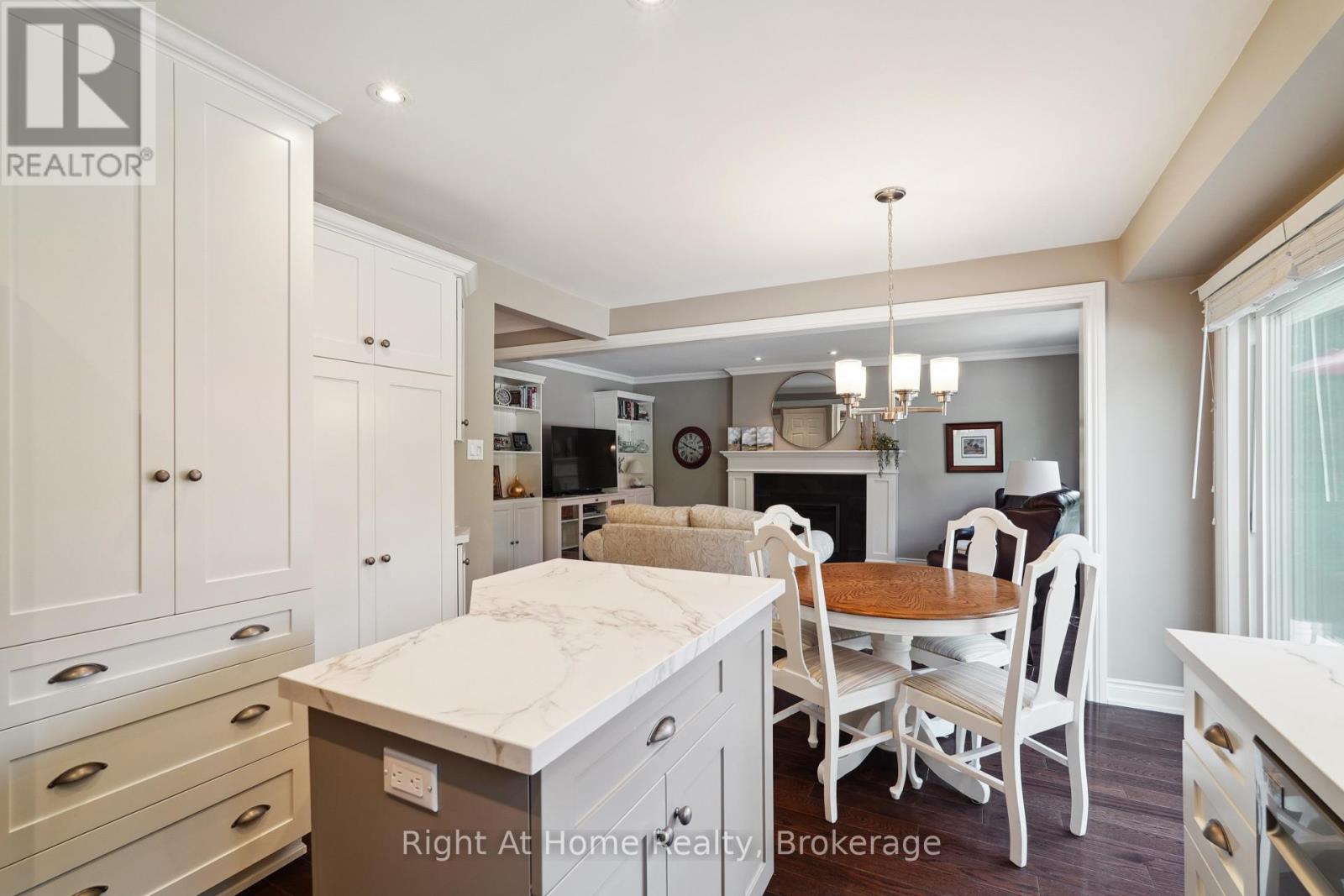 1445 Golden Meadow Trail, Oakville (Fa Falgarwood), ON - Indoor Photo Showing Other Room
