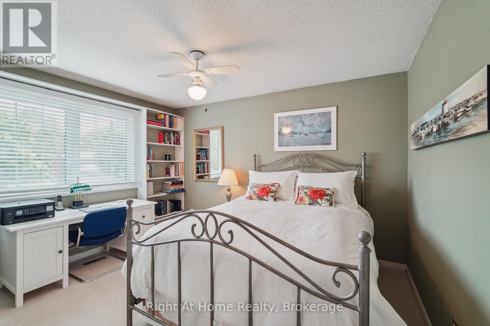 1445 Golden Meadow Trail, Oakville (Fa Falgarwood), ON - Indoor Photo Showing Bedroom