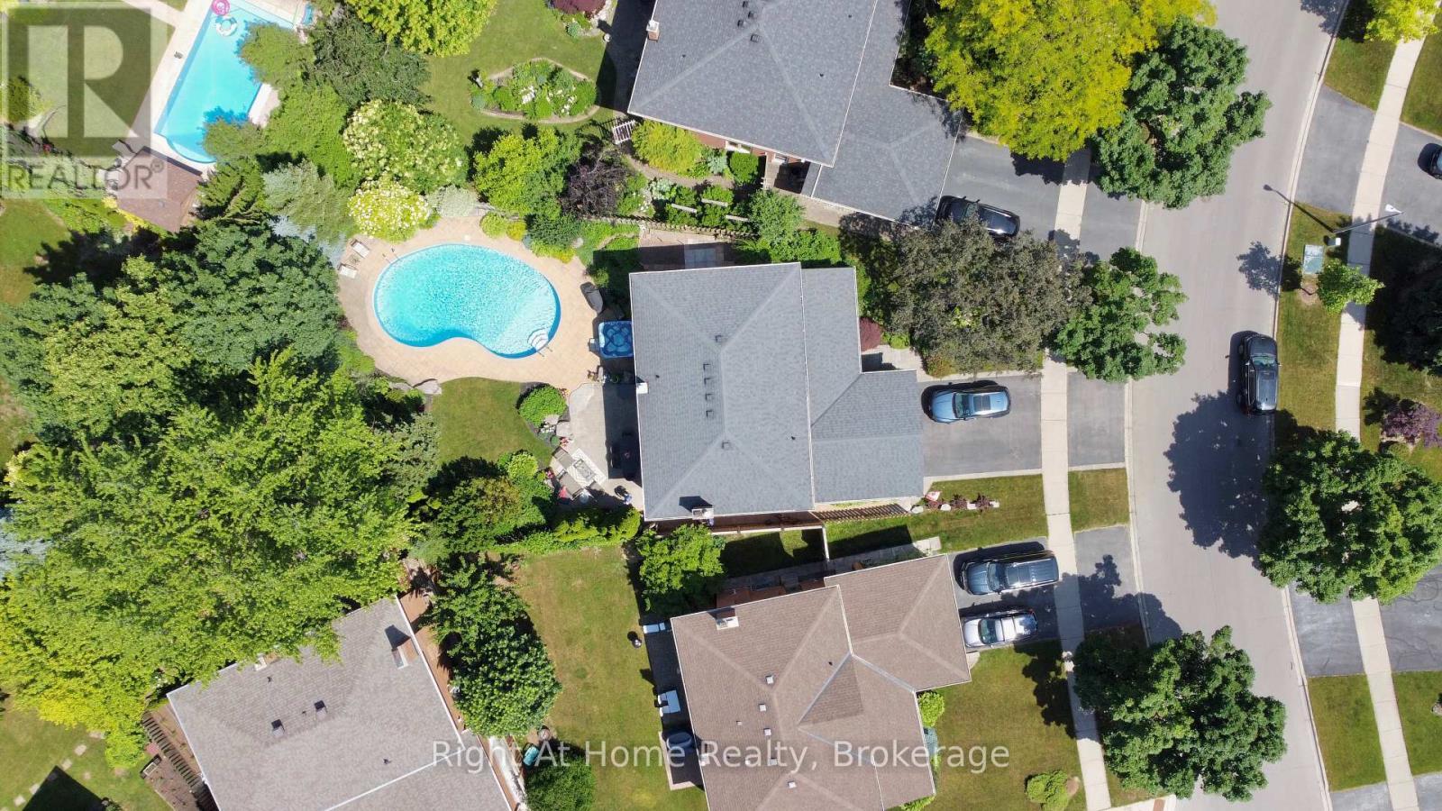 1445 Golden Meadow Trail, Oakville (Fa Falgarwood), ON - Outdoor With View