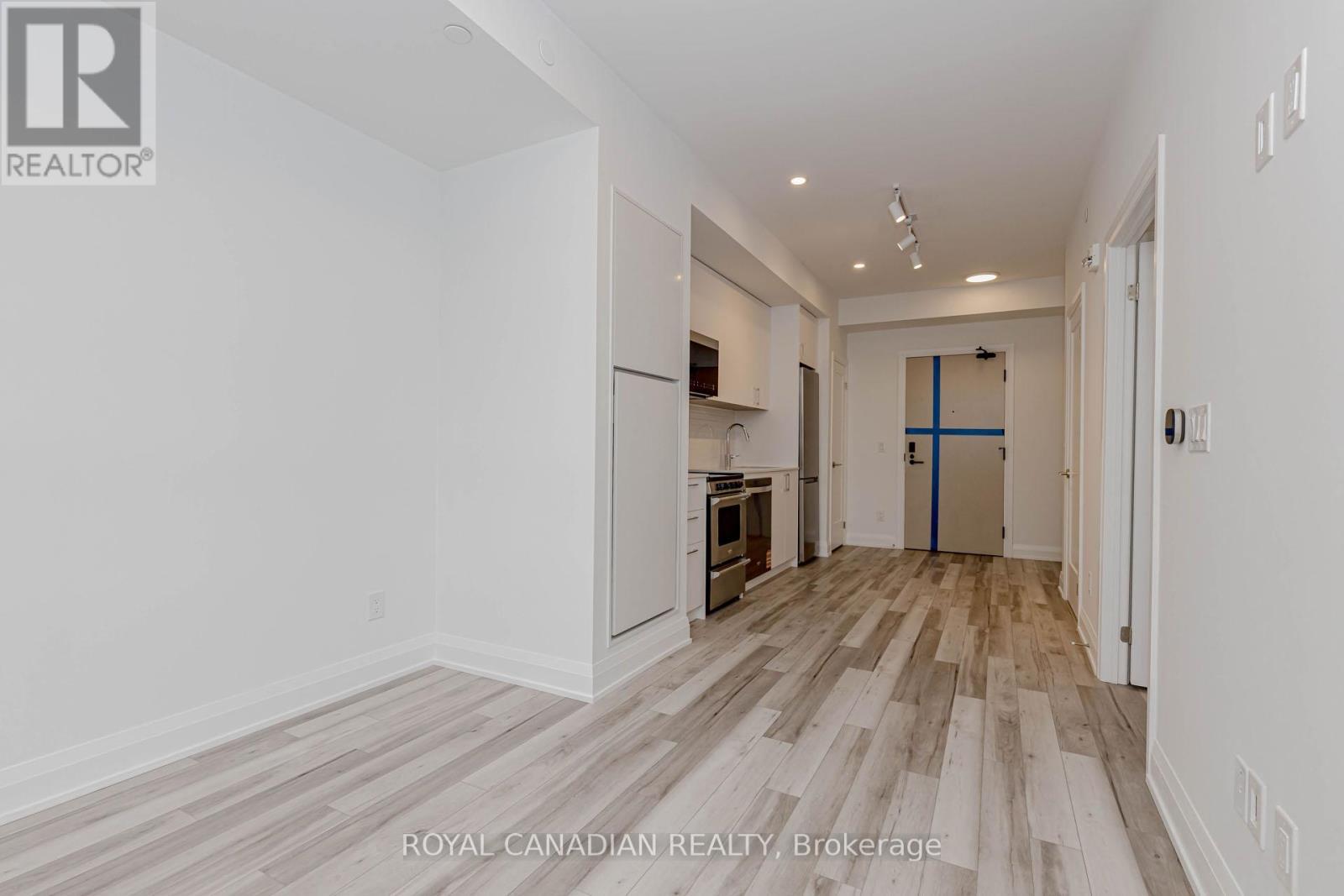 306 - 3250 Carding Mill Trail, Oakville, ON - Indoor Photo Showing Other Room