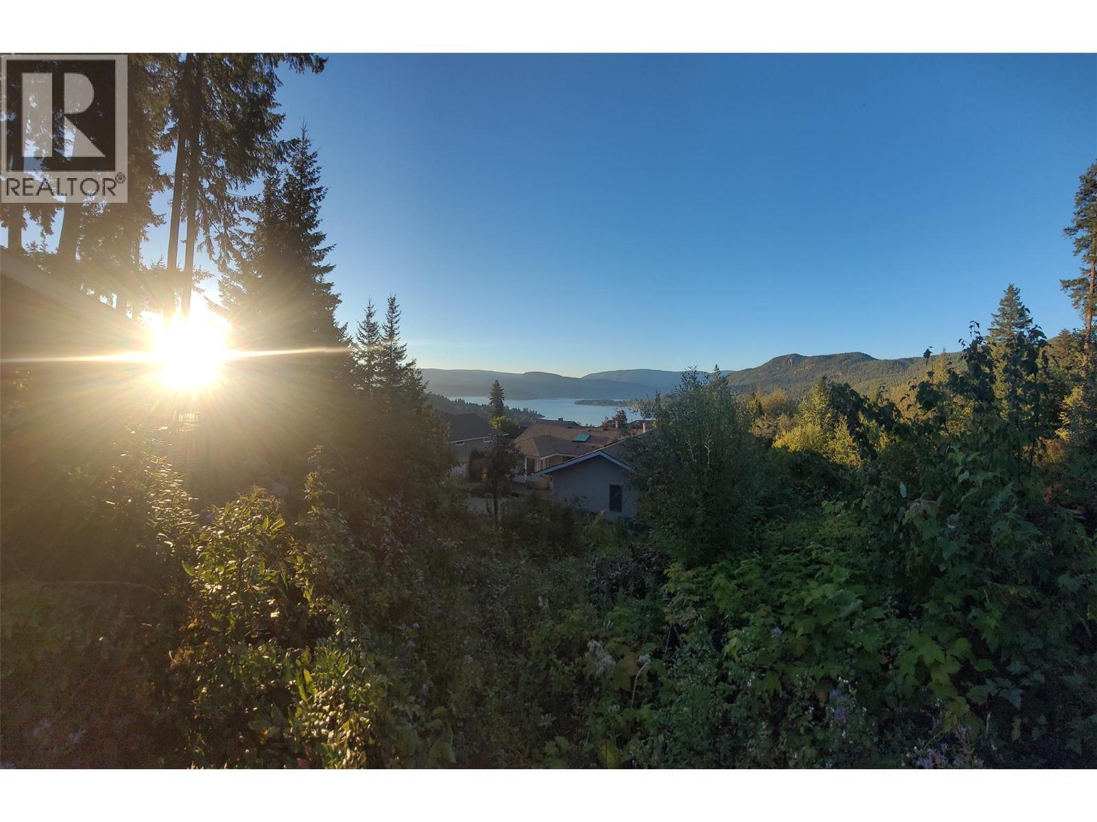 2624 Grandview Place, Blind Bay, BC