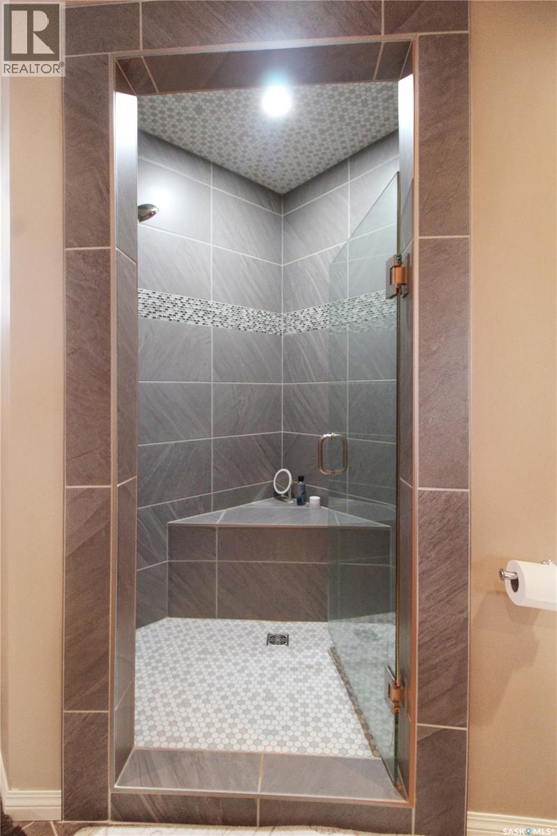 615 Hodgson Drive, Swift Current, SK - Indoor Photo Showing Bathroom