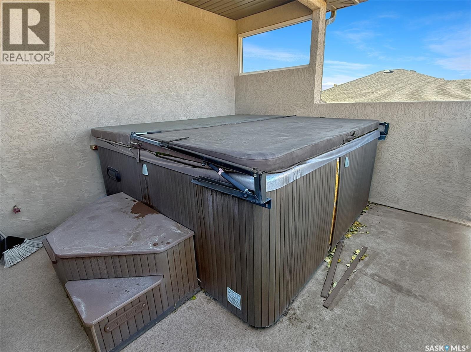 615 Hodgson Drive, Swift Current, SK - Outdoor With Exterior