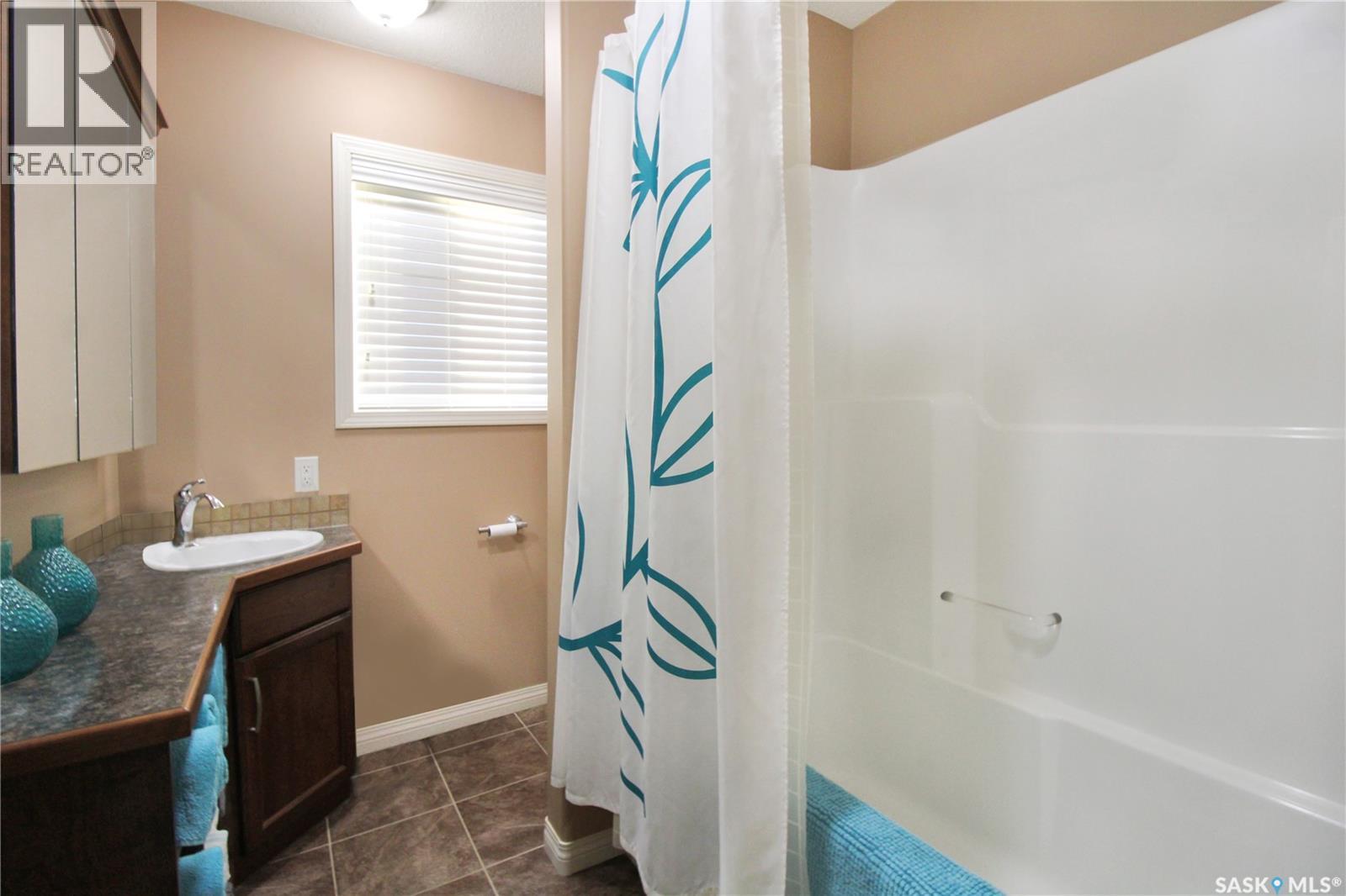 615 Hodgson Drive, Swift Current, SK - Indoor Photo Showing Bathroom