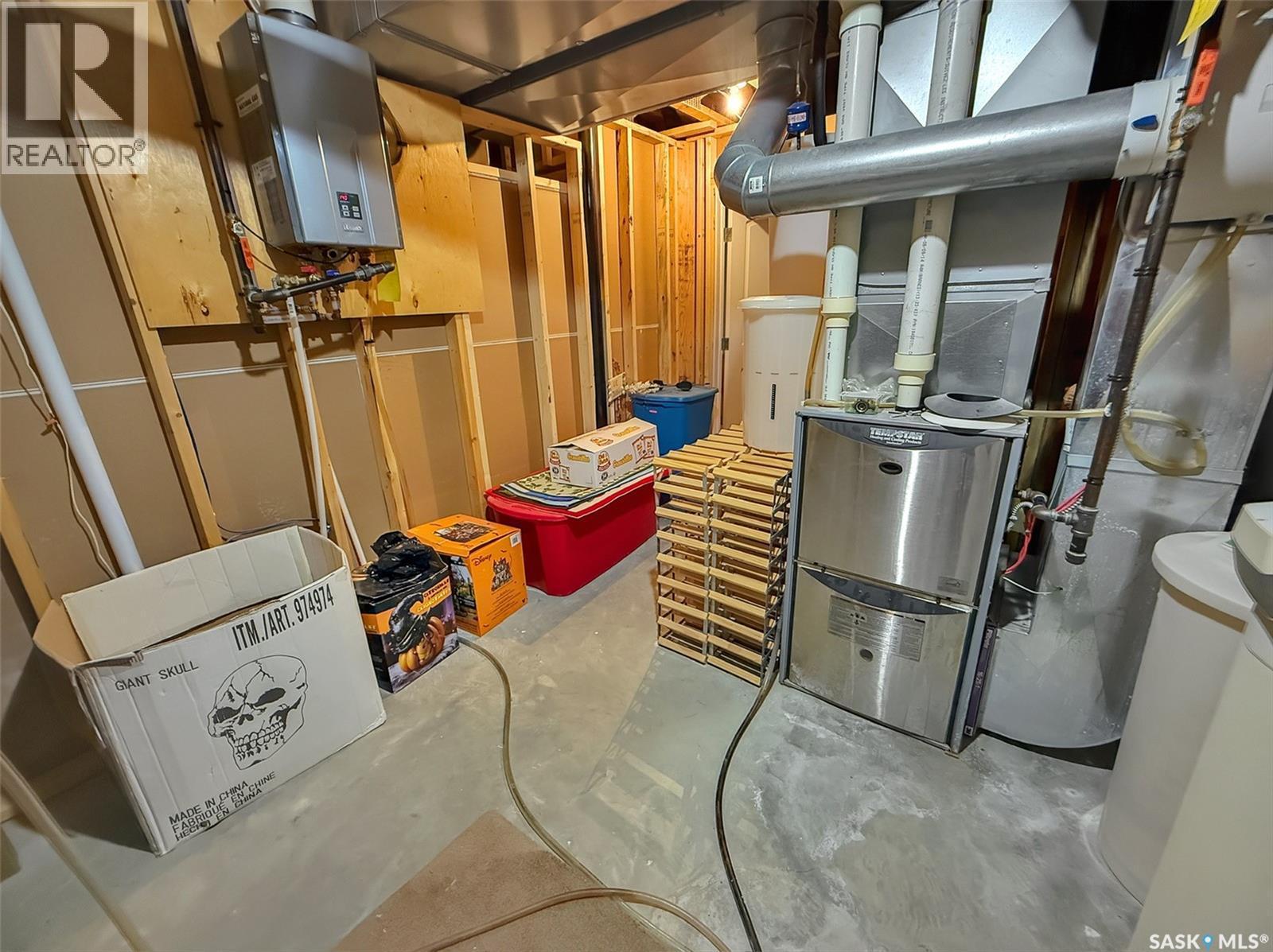 615 Hodgson Drive, Swift Current, SK - Indoor Photo Showing Basement