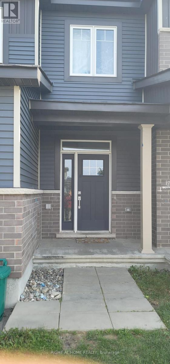 61 Teelin Circle, Ottawa, ON - Outdoor With Exterior