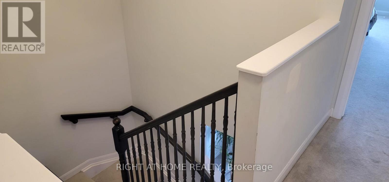 61 Teelin Circle, Ottawa, ON - Indoor Photo Showing Other Room