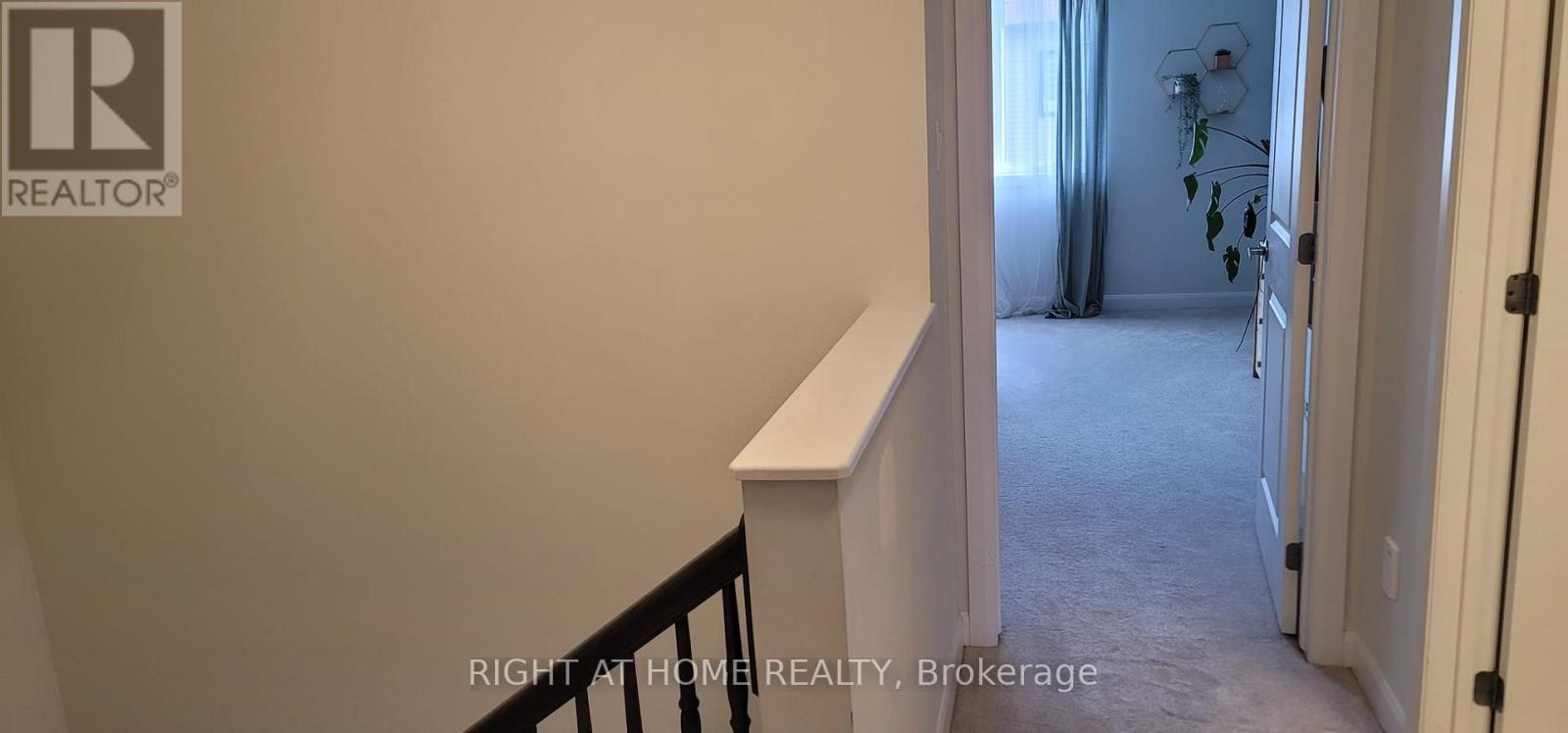 61 Teelin Circle, Ottawa, ON - Indoor Photo Showing Other Room