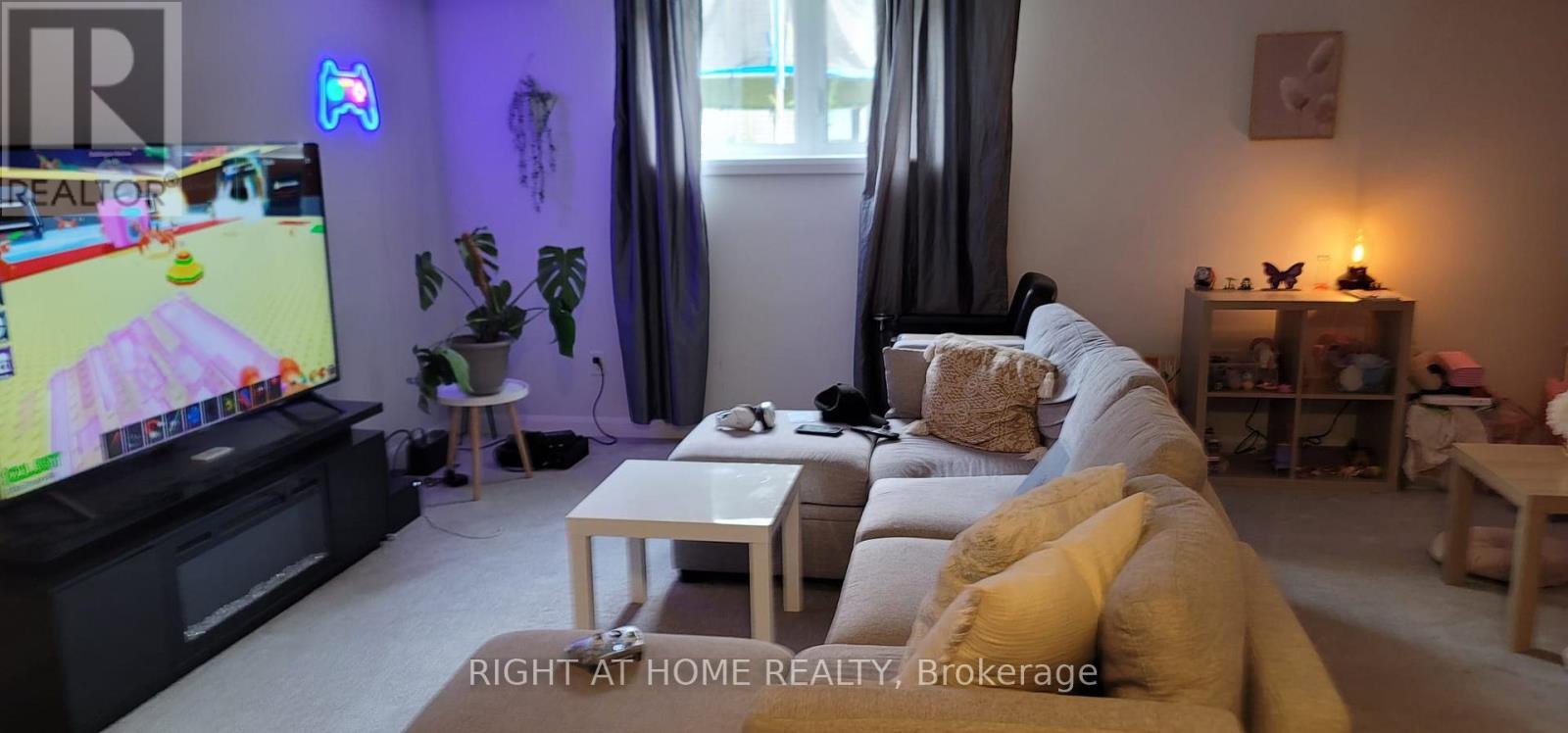 61 Teelin Circle, Ottawa, ON - Indoor