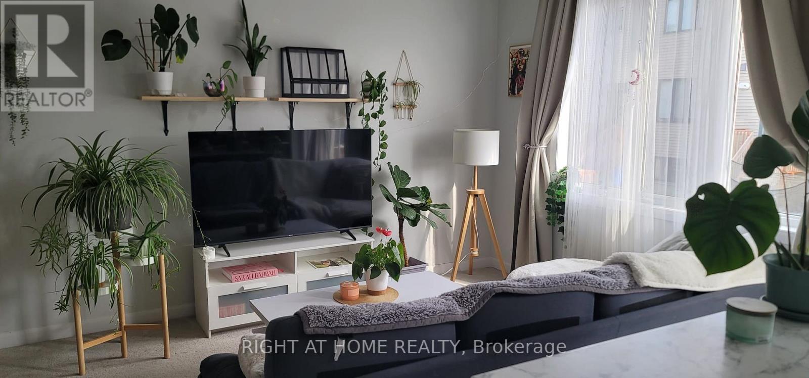 61 Teelin Circle, Ottawa, ON - Indoor