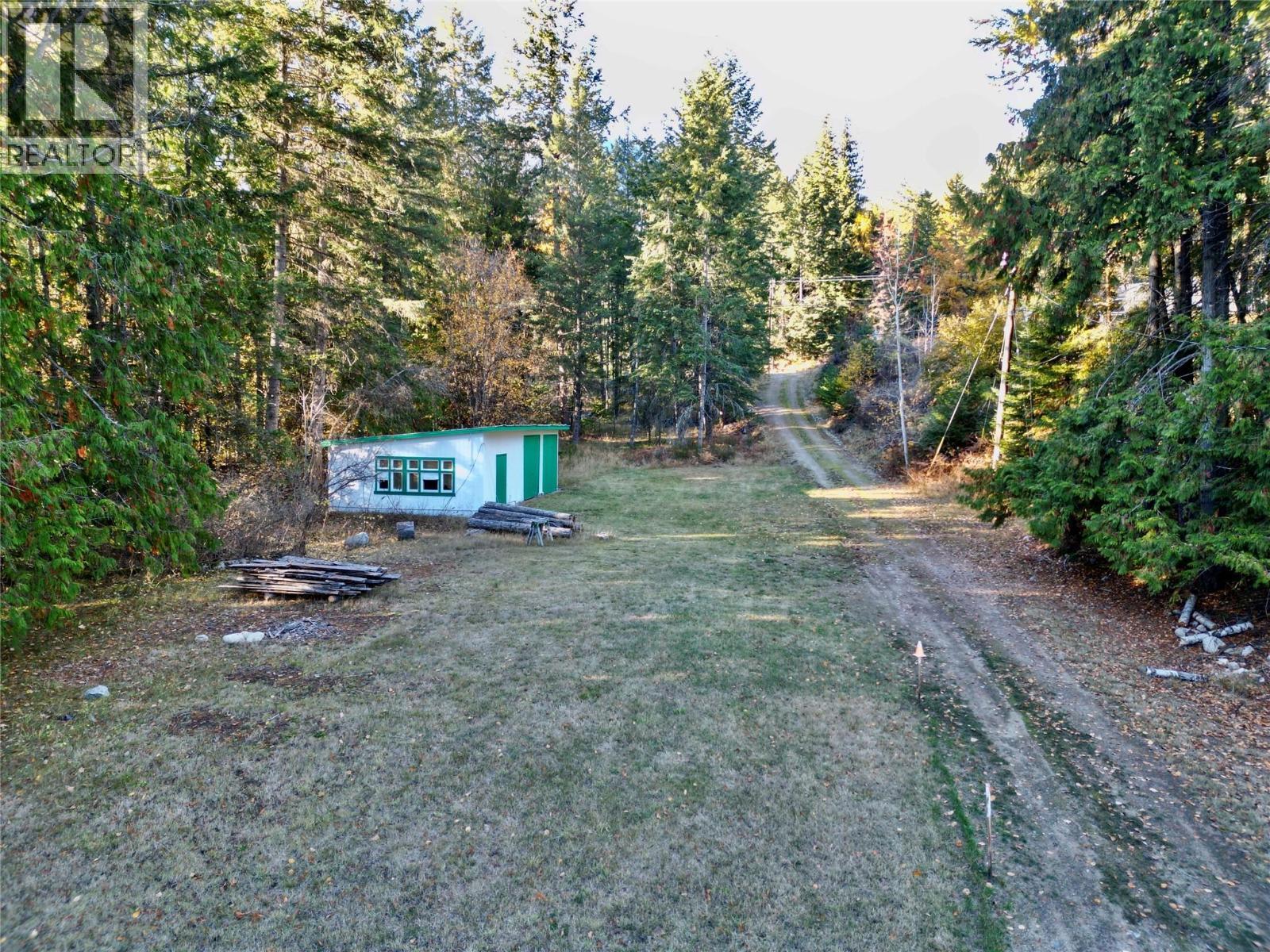 7096 Highway 3A Highway, Nelson, BC - Outdoor