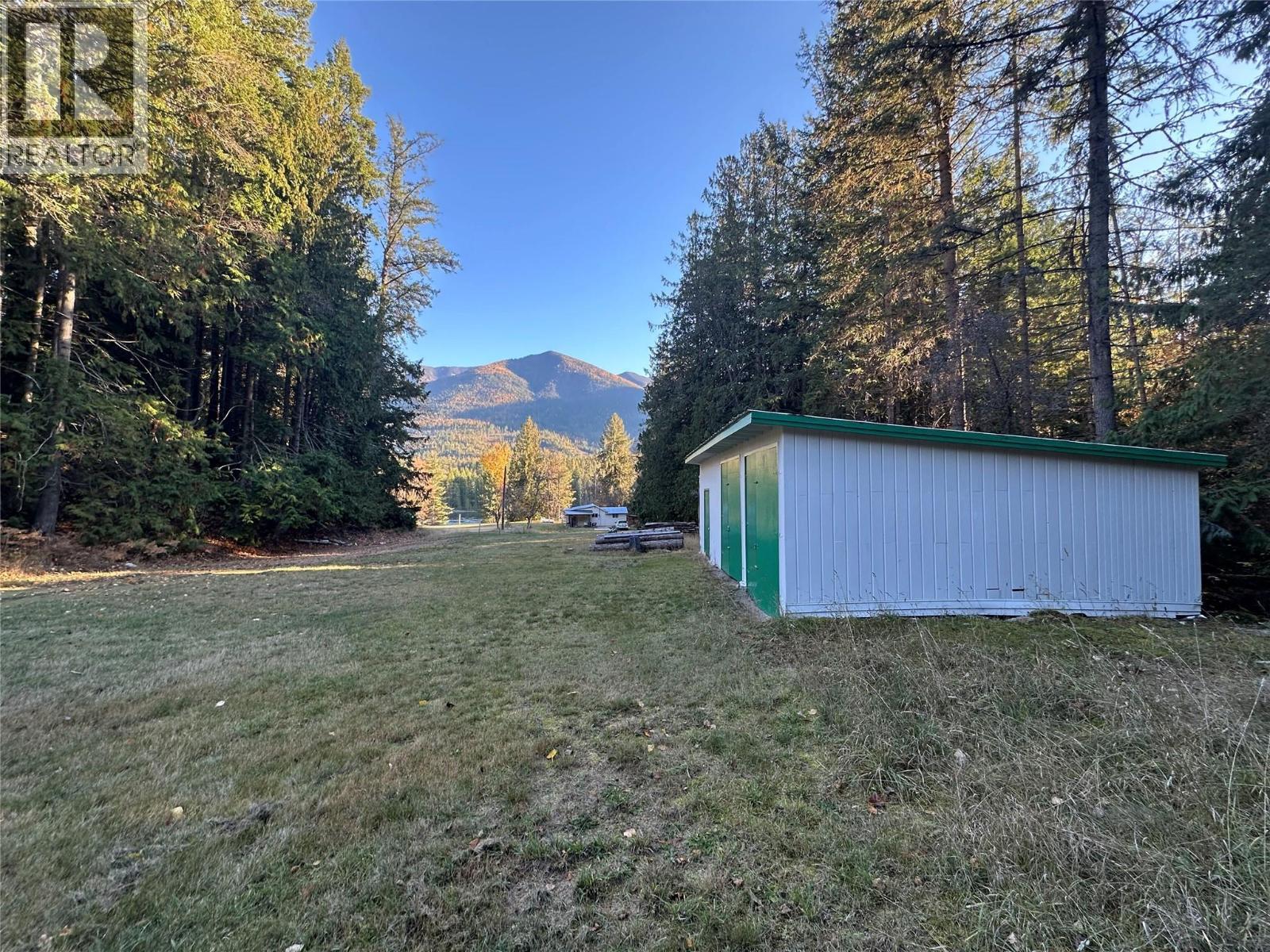 7096 Highway 3A Highway, Nelson, BC - Outdoor