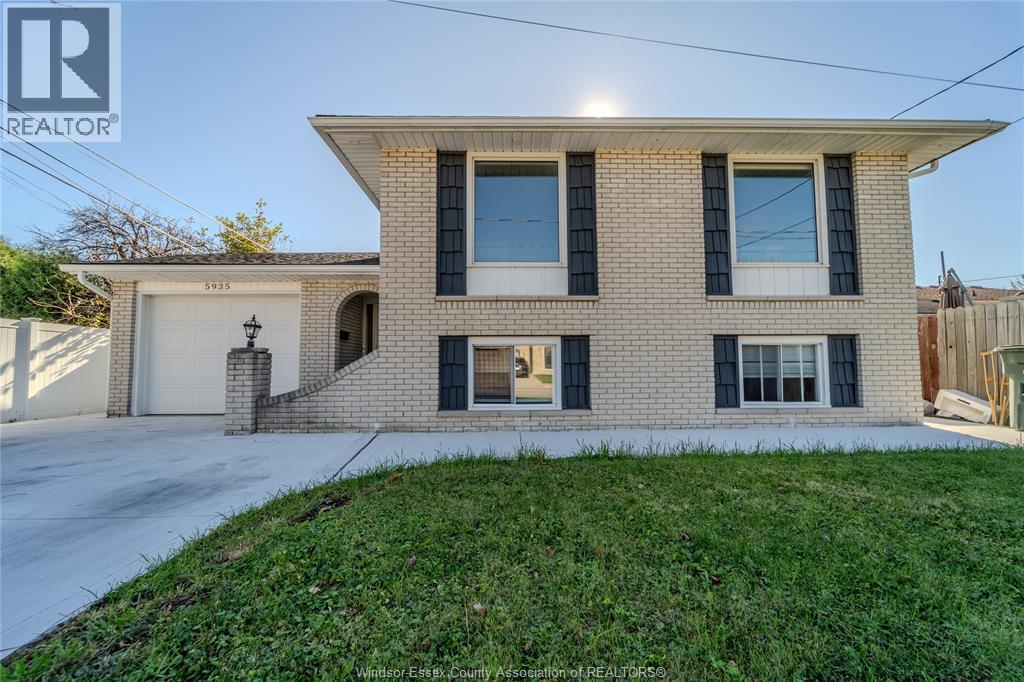 5935 Rose Unit# Lower, Windsor, ON - Outdoor With Exterior