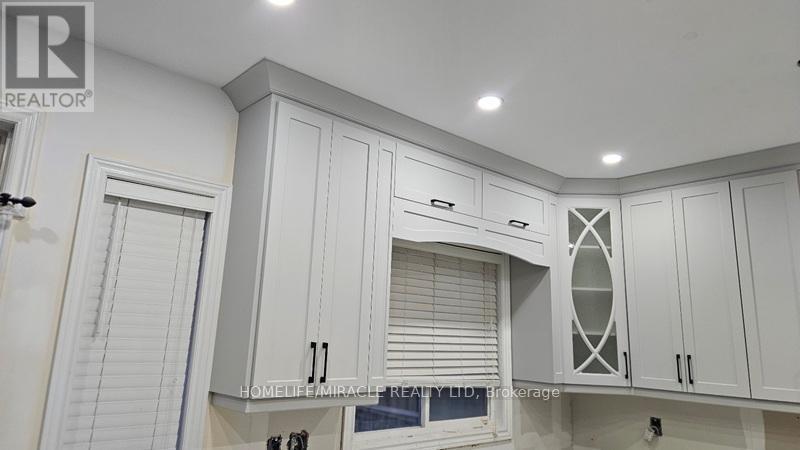 13 Purebrook Crescent, Brampton, ON - Indoor