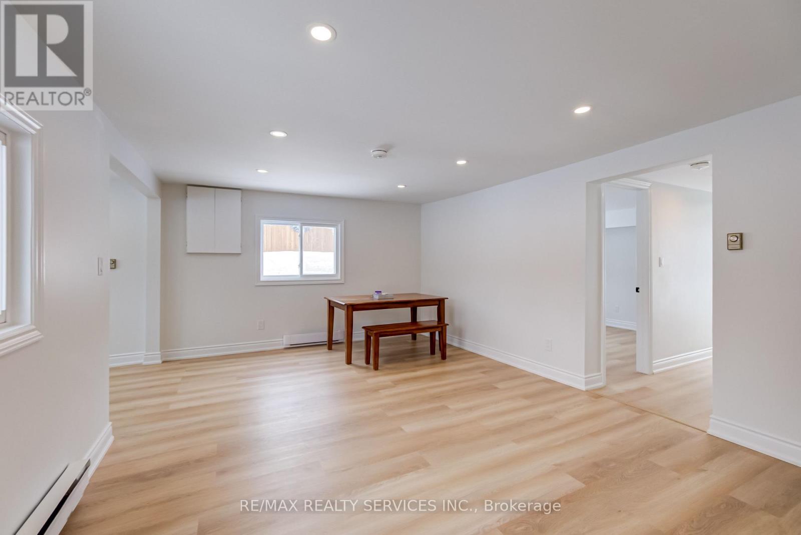 7826 Lake Jospeh Road, Georgian Bay, ON - Indoor Photo Showing Other Room