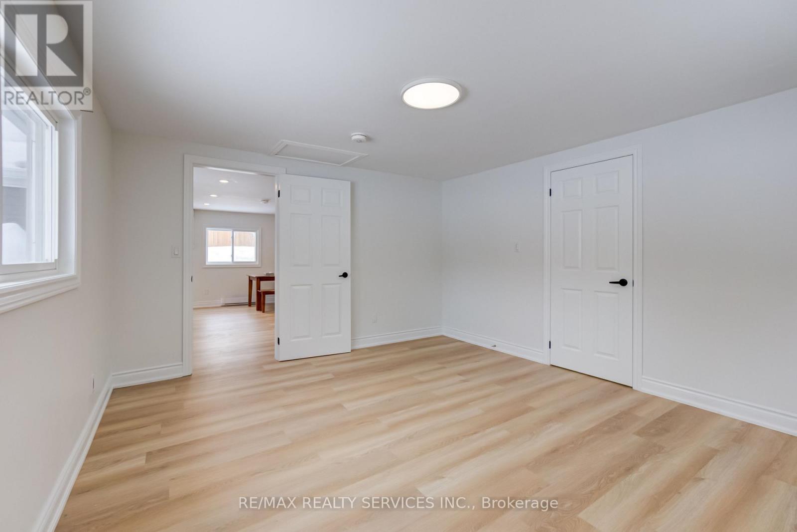 7826 Lake Jospeh Road, Georgian Bay, ON - Indoor Photo Showing Other Room