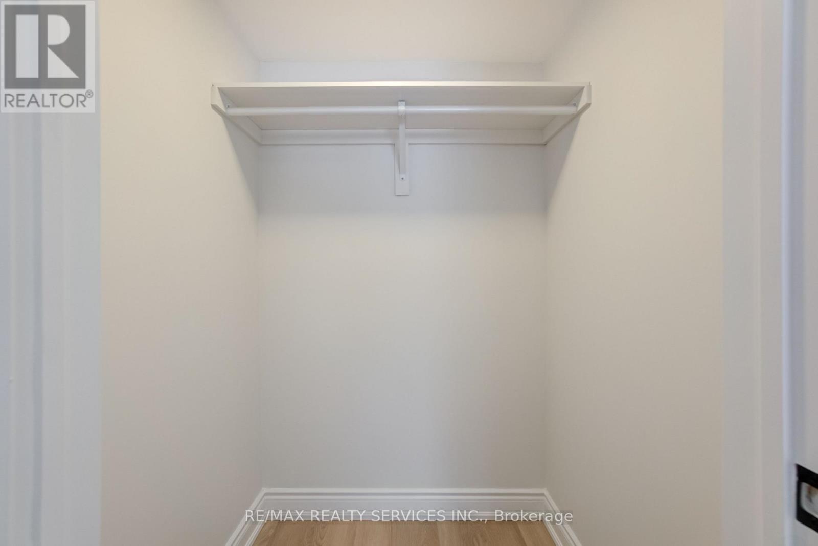 7826 Lake Jospeh Road, Georgian Bay, ON - Indoor With Storage