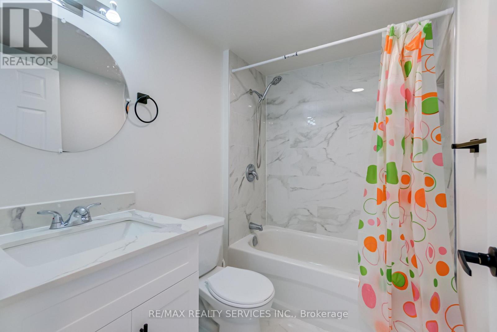 7826 Lake Jospeh Road, Georgian Bay, ON - Indoor Photo Showing Bathroom