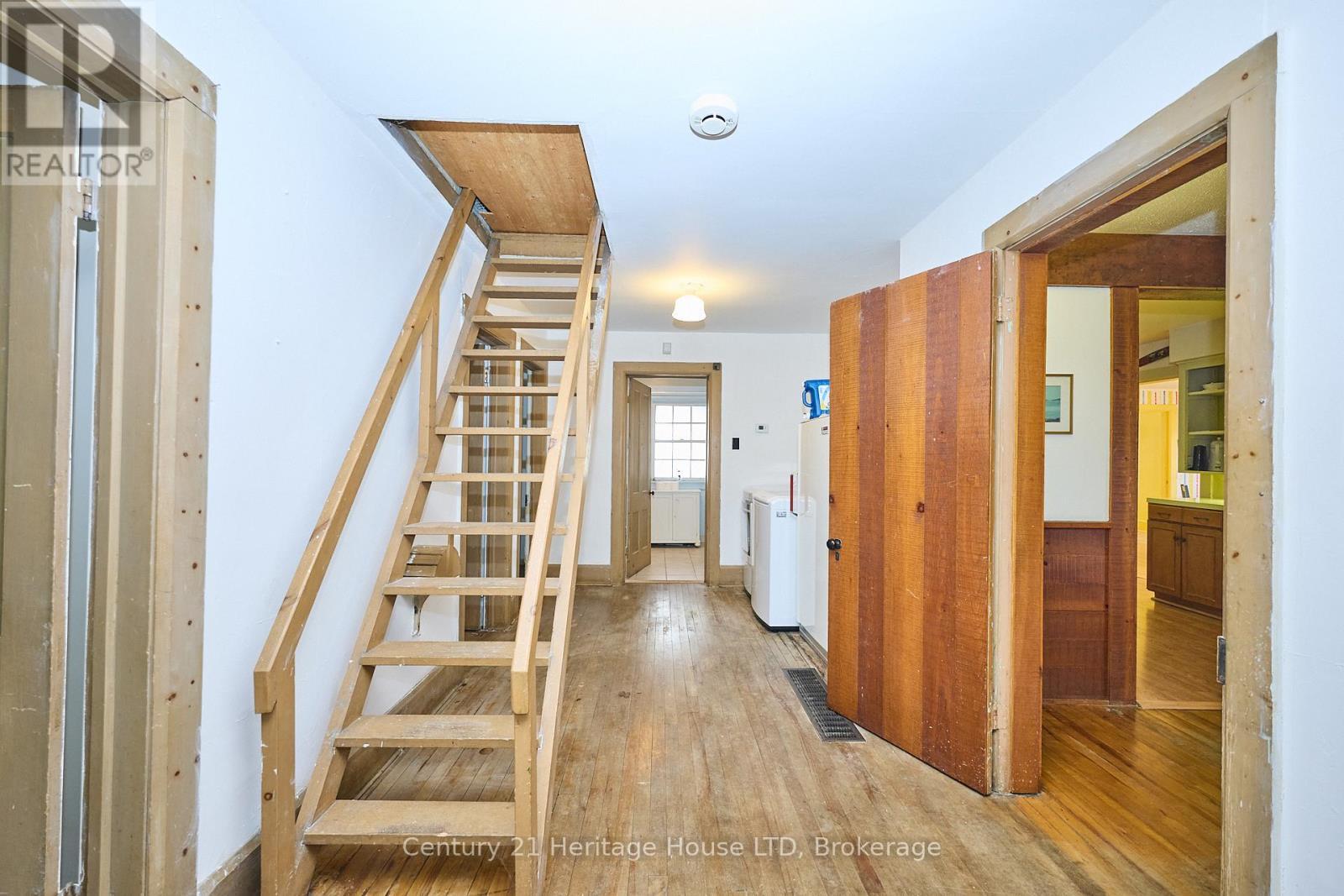 1033 Firelane 1 Road, Port Colborne (Sherkston), ON - Indoor Photo Showing Other Room