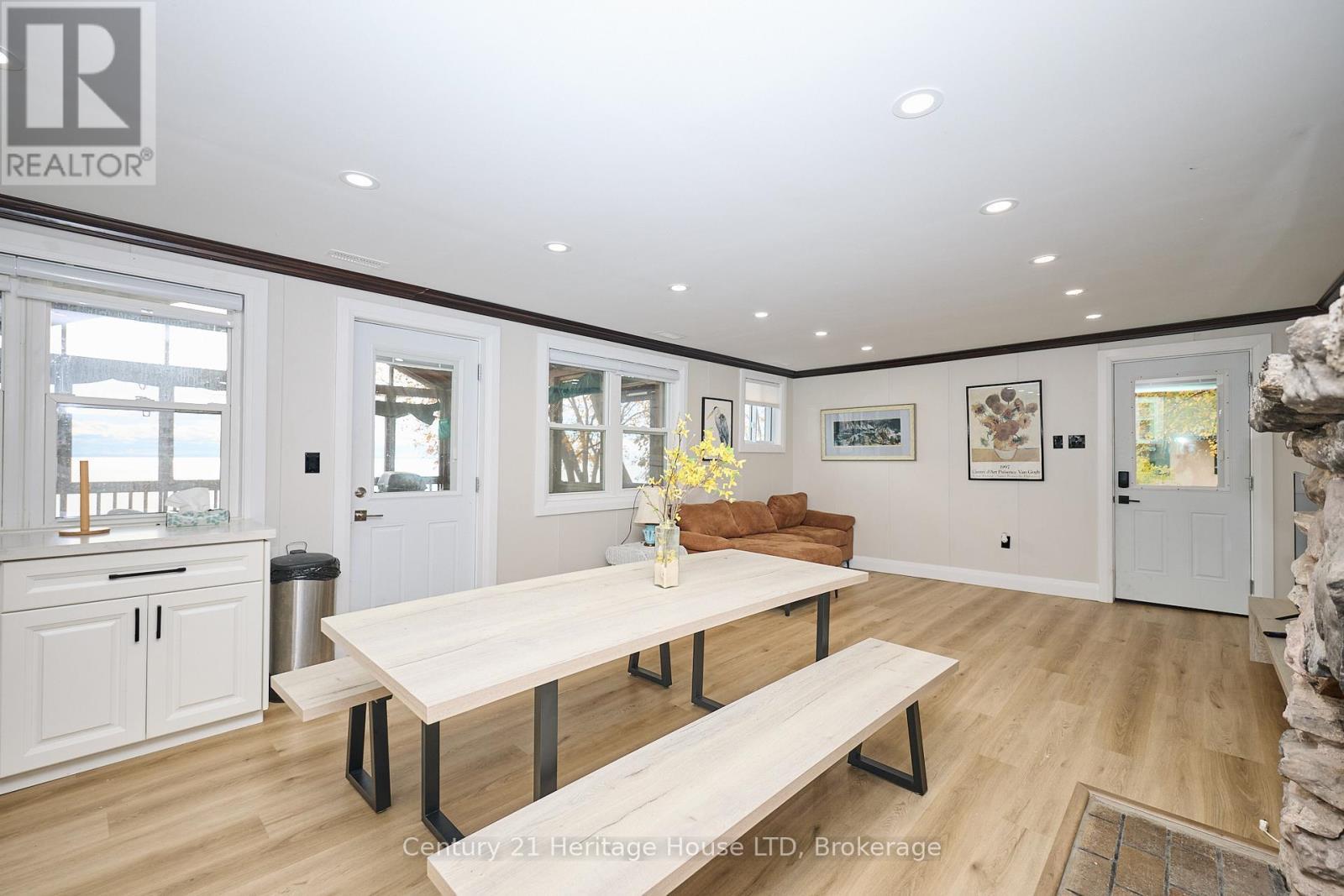 1033 Firelane 1 Road, Port Colborne (Sherkston), ON - Indoor