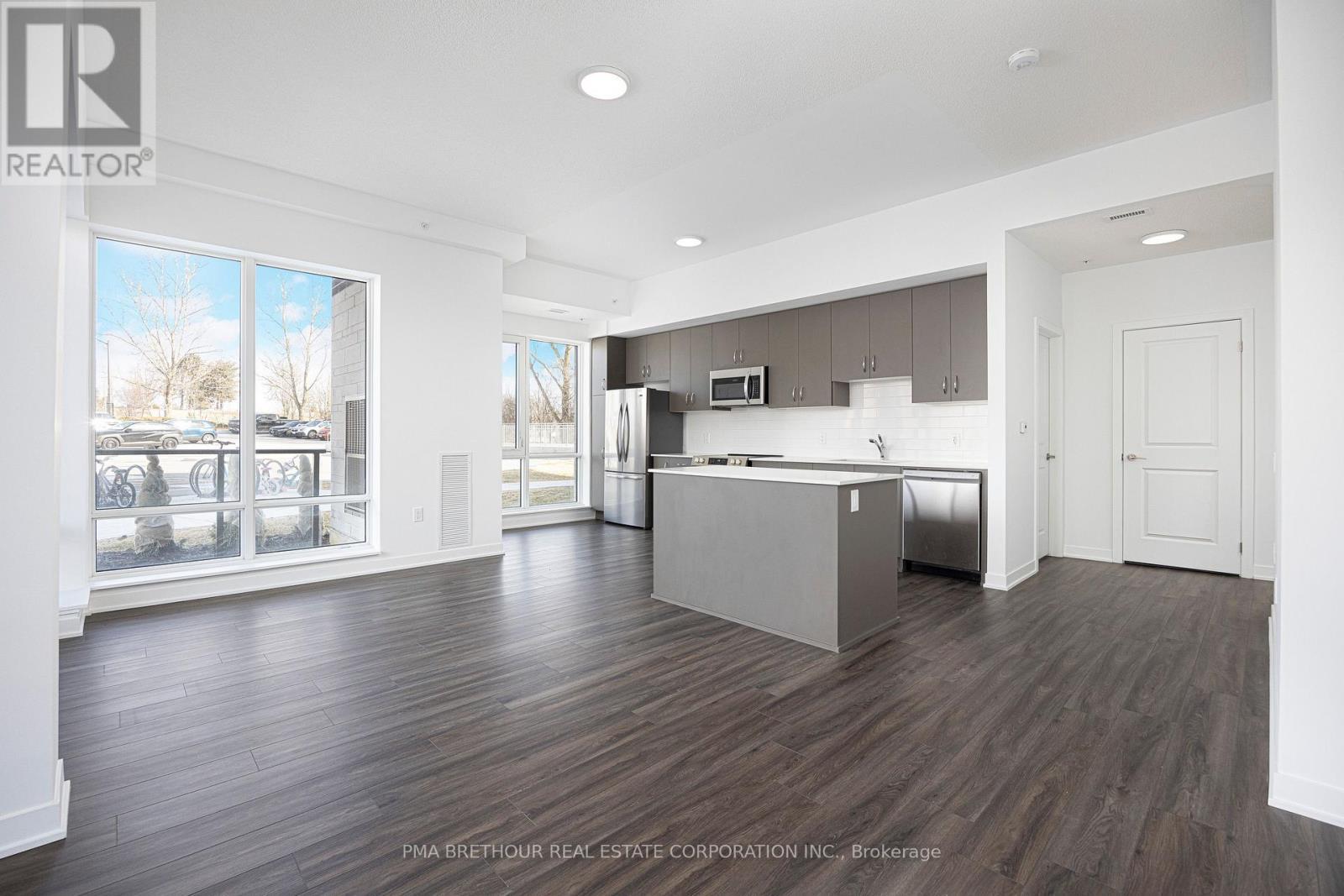 118 - 385 Arctic Red Drive, Oshawa, ON - Indoor Photo Showing Kitchen