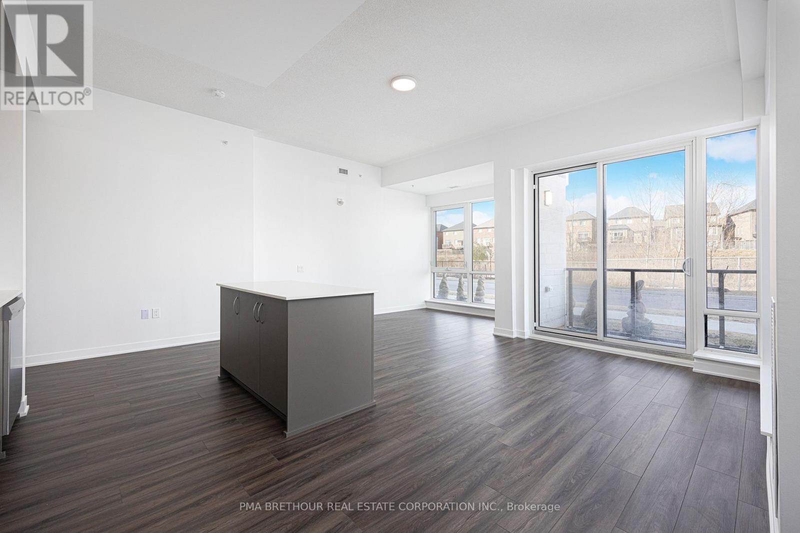 118 - 385 Arctic Red Drive, Oshawa, ON - Indoor