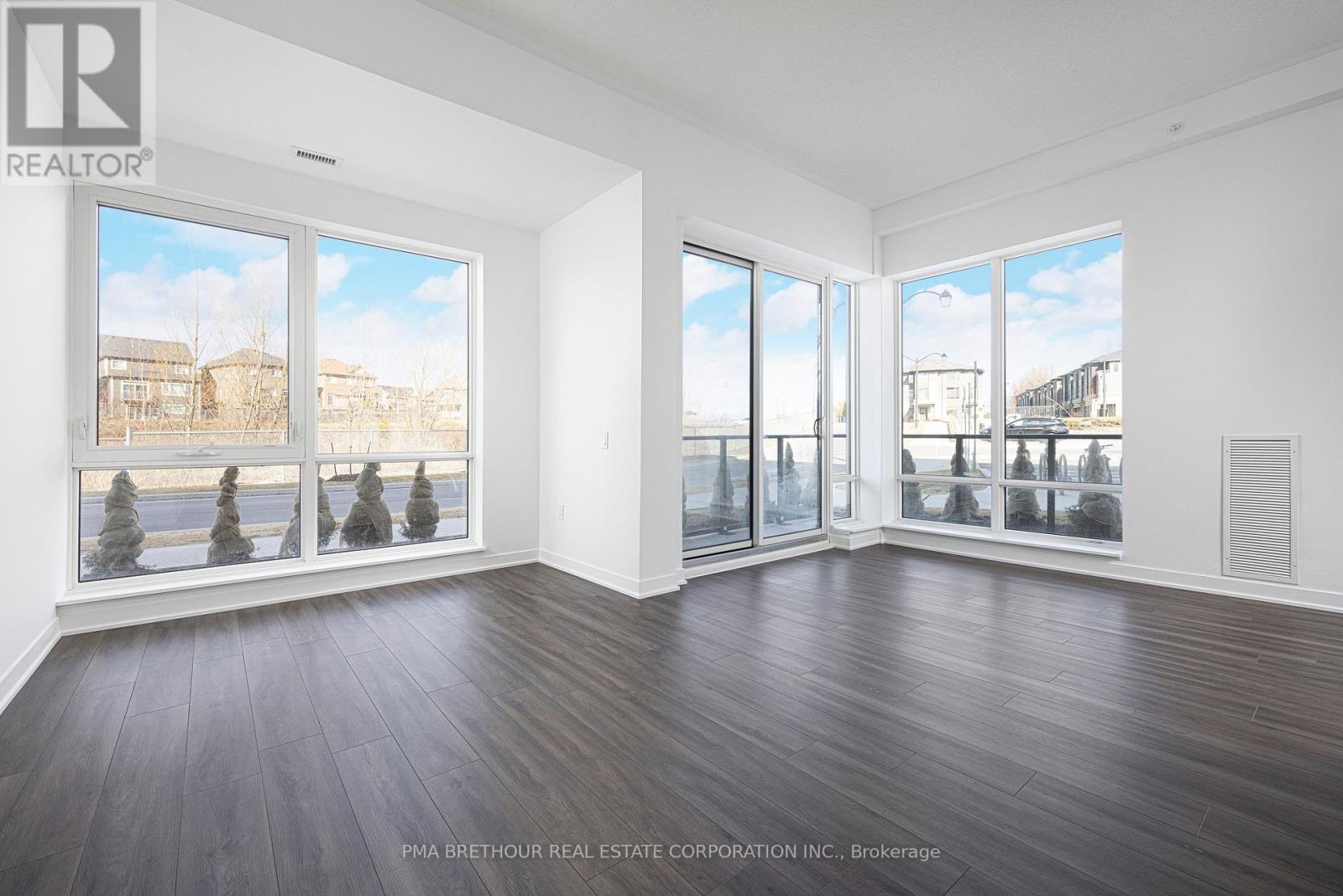 118 - 385 Arctic Red Drive, Oshawa, ON - Indoor