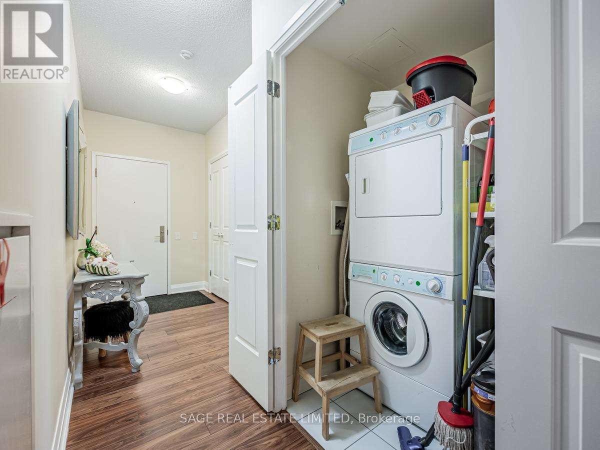 507 - 83 Redpath Avenue, Toronto, ON - Indoor Photo Showing Laundry Room