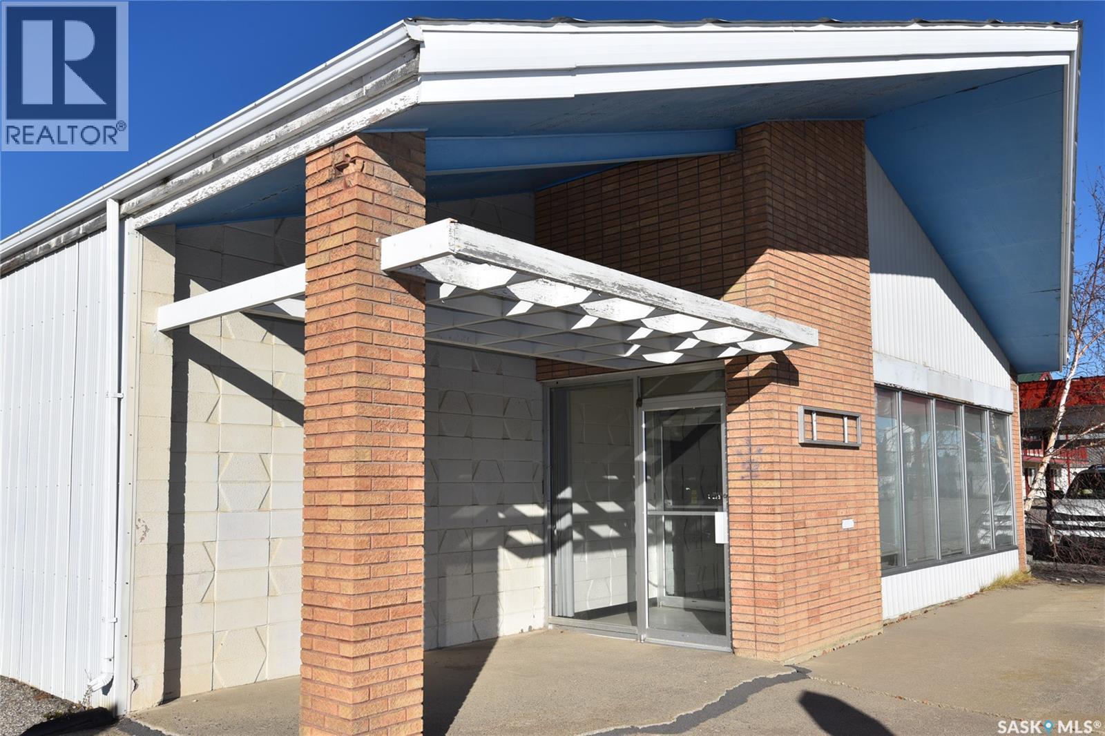 301 1St Avenue E, Nipawin, SK