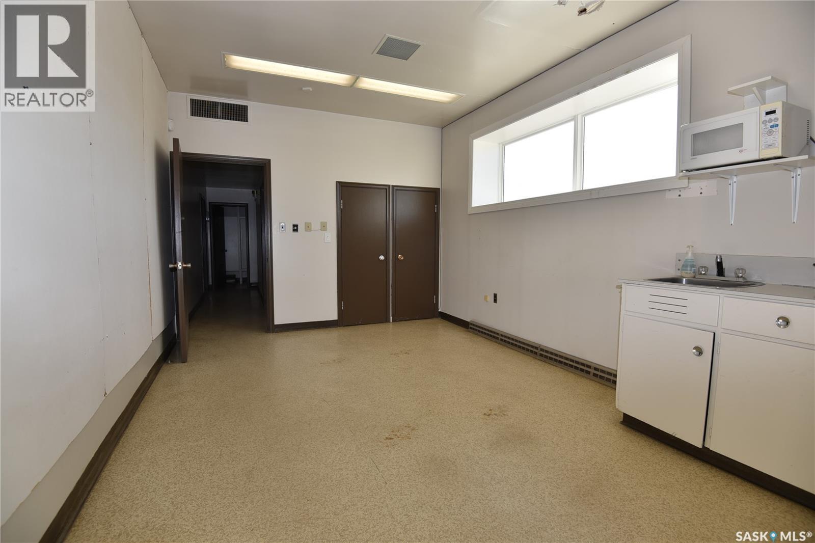 301 1St Avenue E, Nipawin, SK