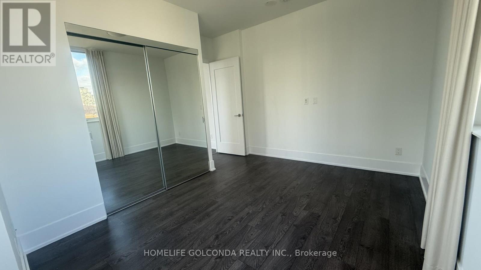 522 - 1 Edgewater Drive, Toronto, ON - Indoor Photo Showing Other Room