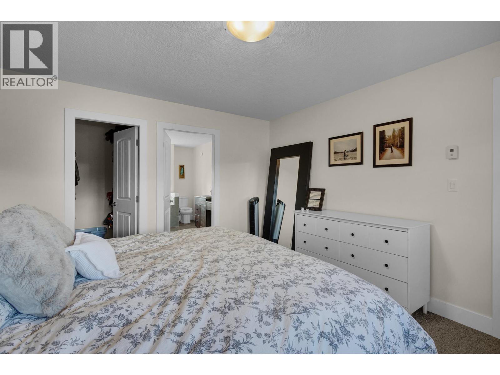 8645 Tabor Glen Drive, Prince George, BC - Indoor Photo Showing Bedroom