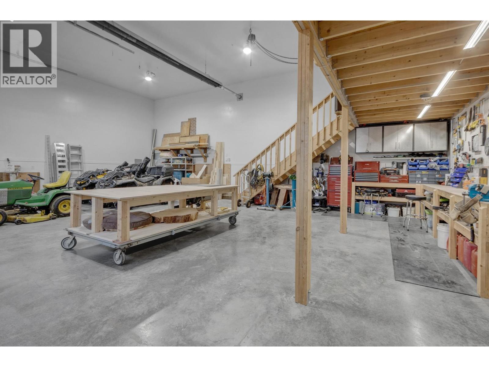 8645 Tabor Glen Drive, Prince George, BC - Indoor