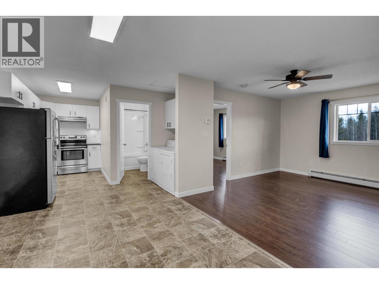 8645 Tabor Glen Drive, Prince George, BC - Indoor