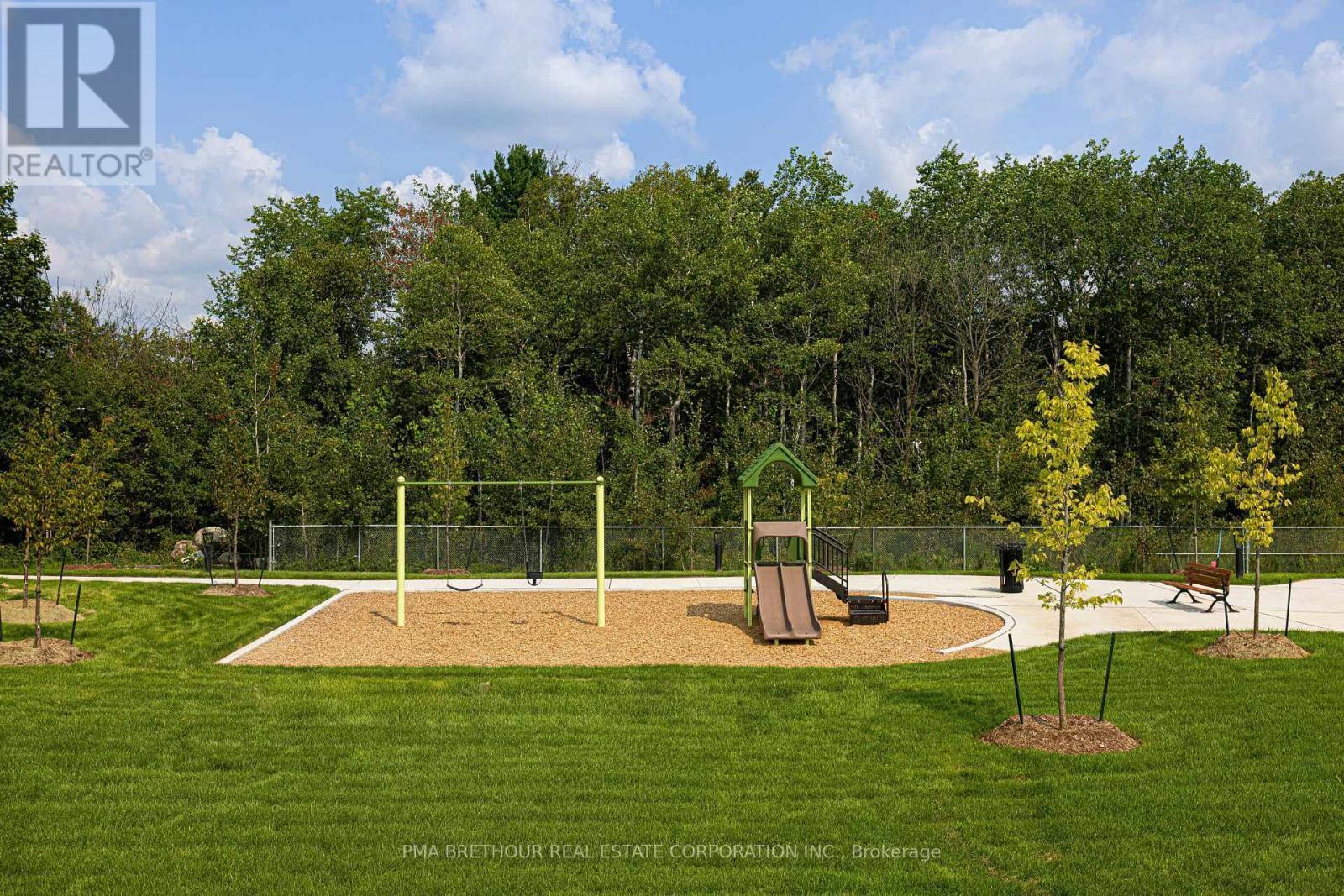 101 - 385 Arctic Red Drive, Oshawa, ON - Outdoor