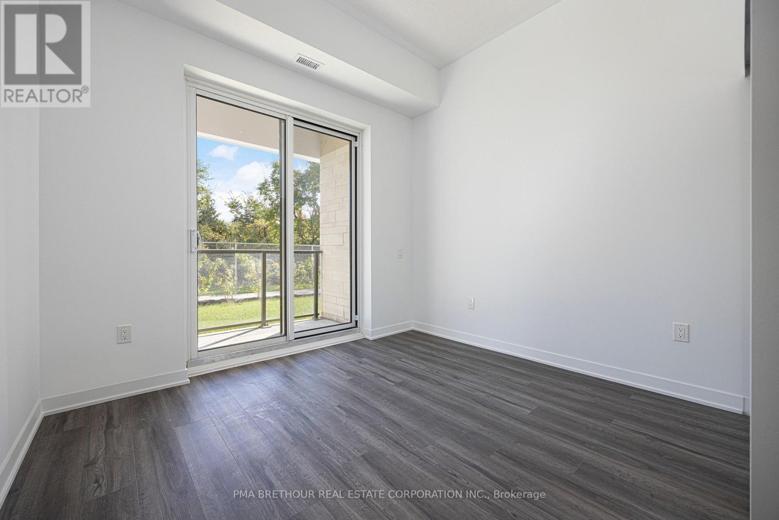 Primary Bedroom - 101 - 385 Arctic Red Drive, Oshawa, ON - Indoor Photo Showing Other Room